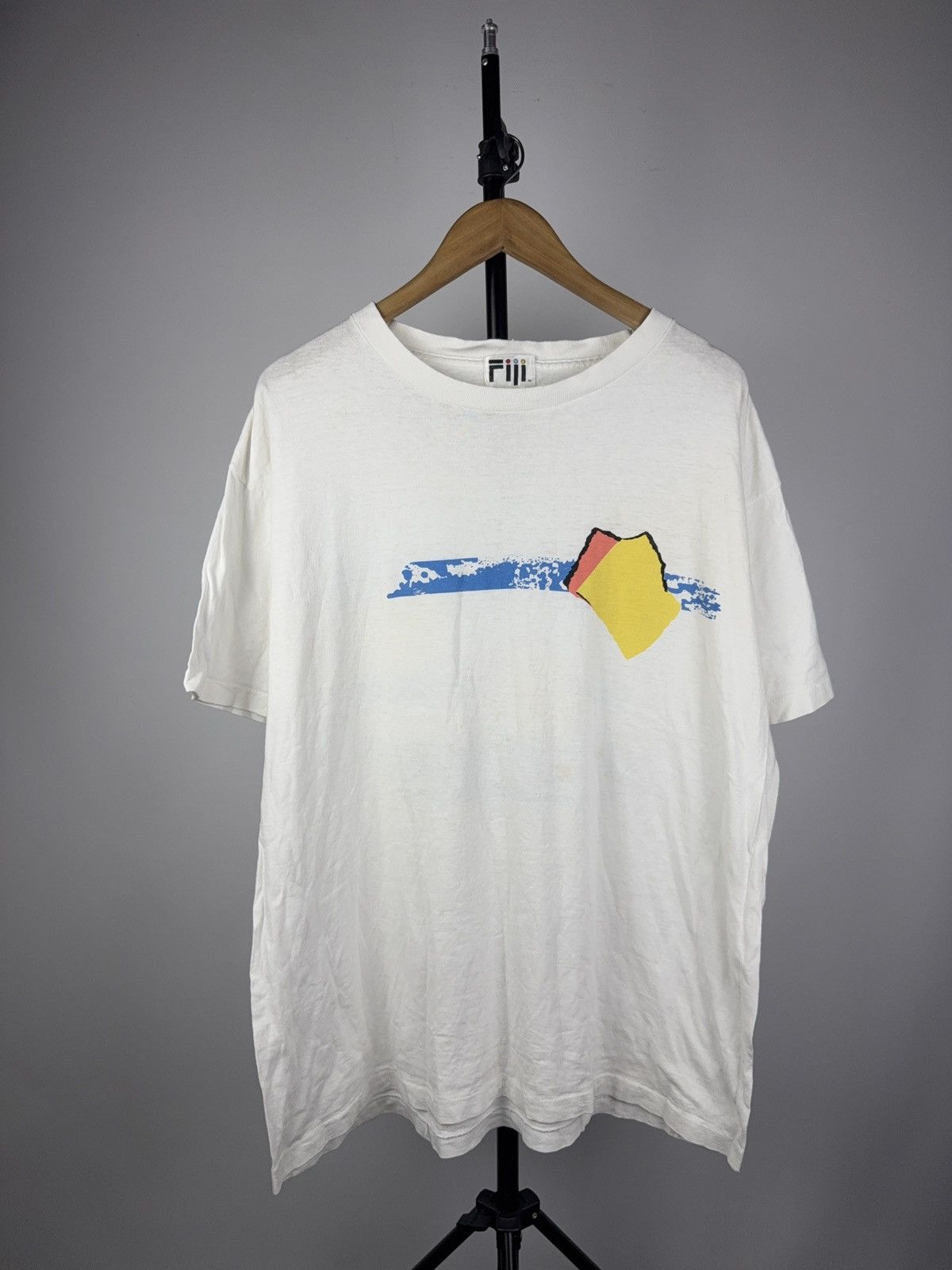 Vintage Vintage 1989 Fiji Abstract Graphic T-Shirt White 80s Art Size US XL / EU 56 / 4 - 2 Thumbnail