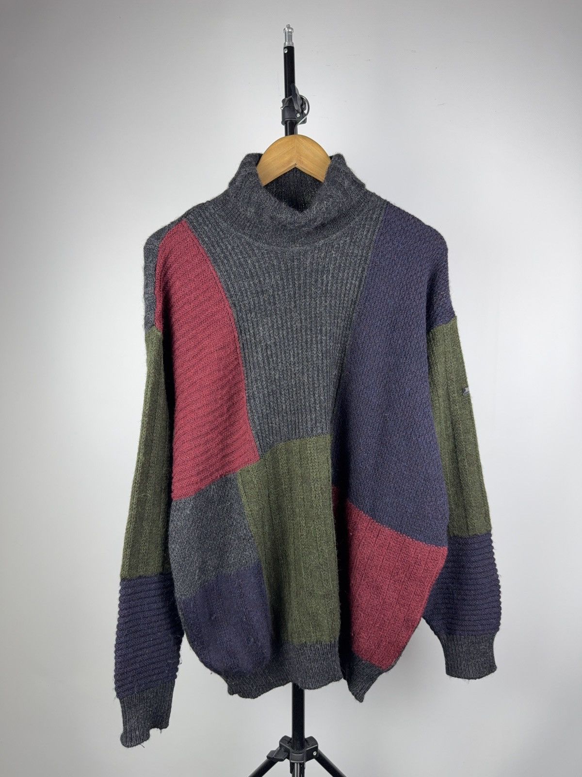 Hugo Boss Vintage 00s Luxury RARE Hugo Boss Austria Retro Sweater Size US L / EU 52-54 / 3 - 1 Thumbnail