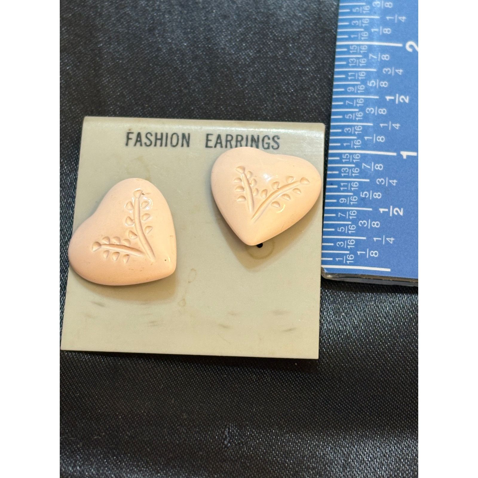 Other Vintage old stock 80s Lightweight Peach Heart Stud Earrings Size ONE SIZE - 2 Thumbnail