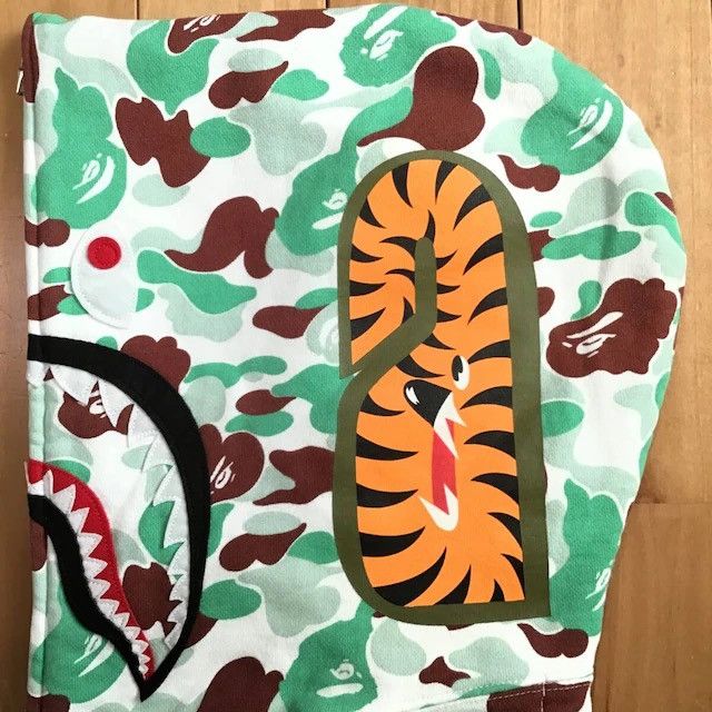 Bape 2008 🔥Sendai Store Camo🔥 shark full zip hoodie BAPE NIGO APE Size US S / EU 44-46 / 1 - 5 Thumbnail