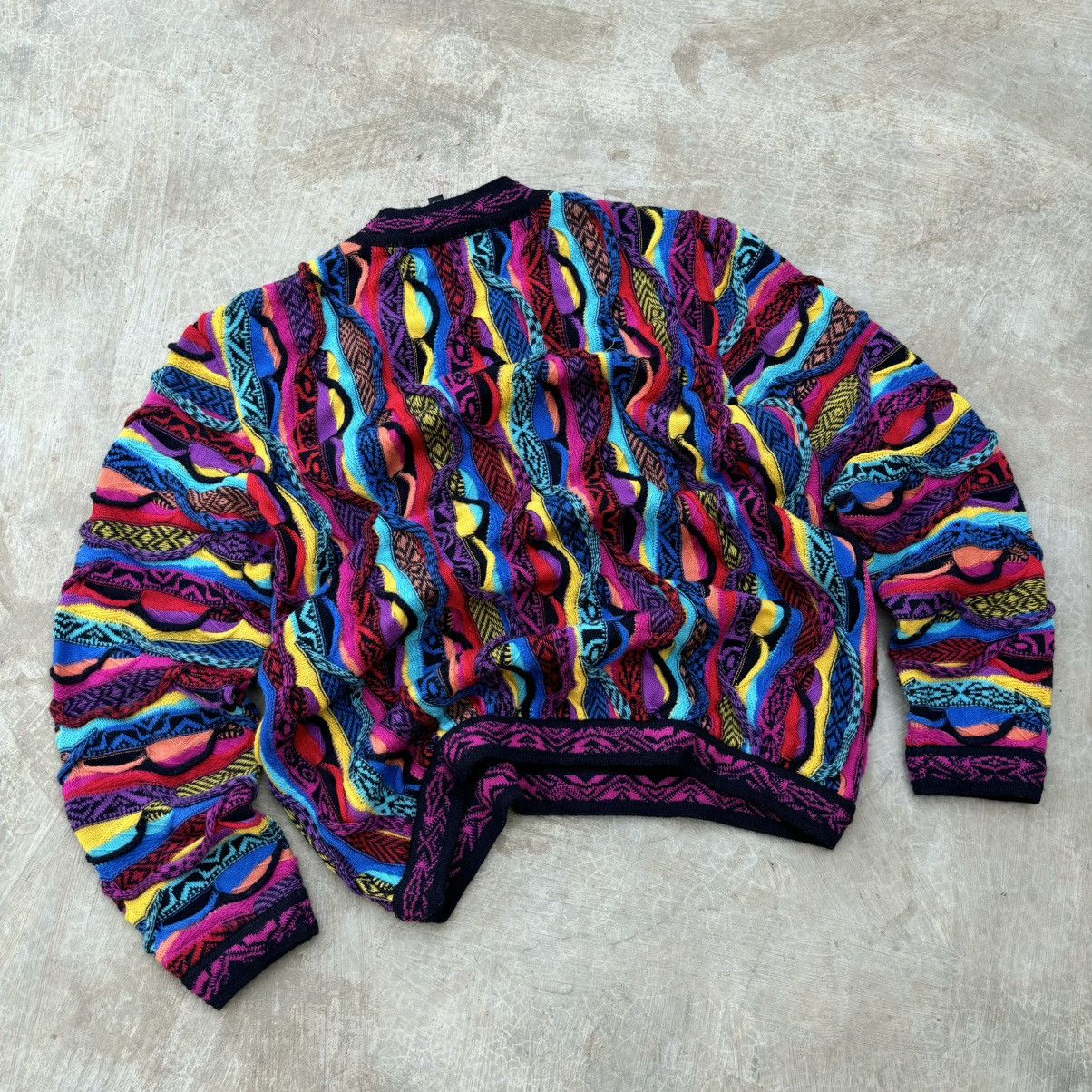 Coogi Crazy Vintage 90s Coogi 3D Knitwear Sweater Size US S / EU 44-46 / 1 - 7 Thumbnail