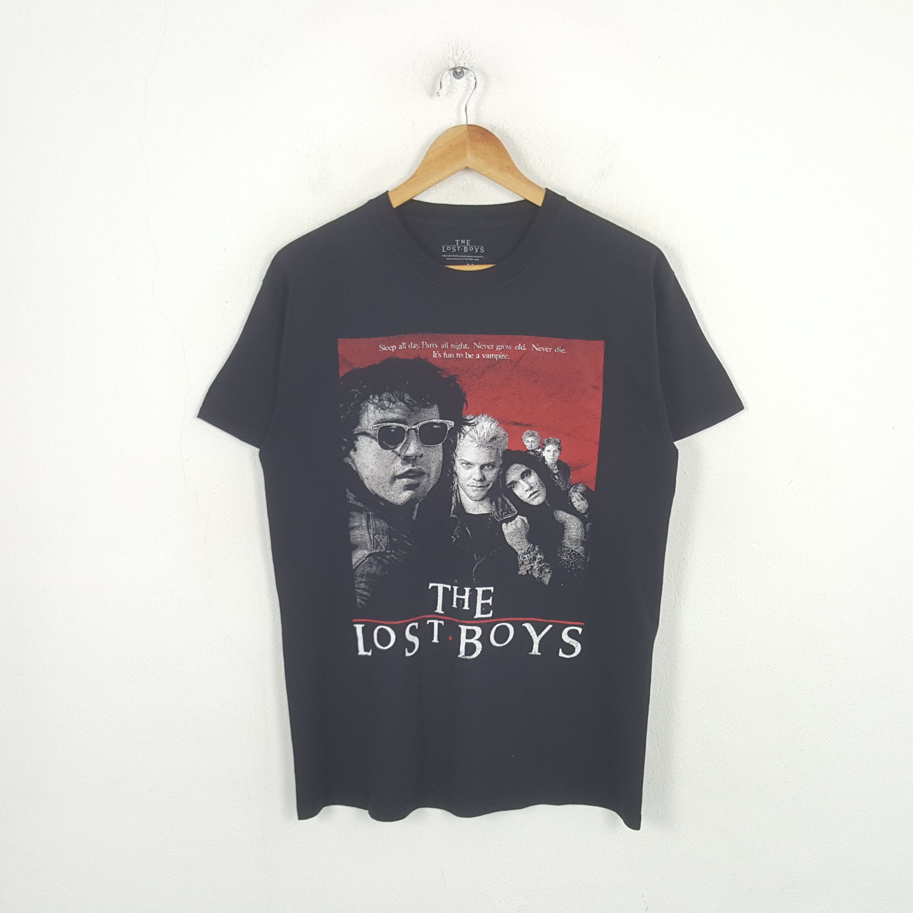 Vintage Vintage The Lost Boy's American Movie Tshirt RR4 Size US M / EU 48-50 / 2 - 1 Thumbnail
