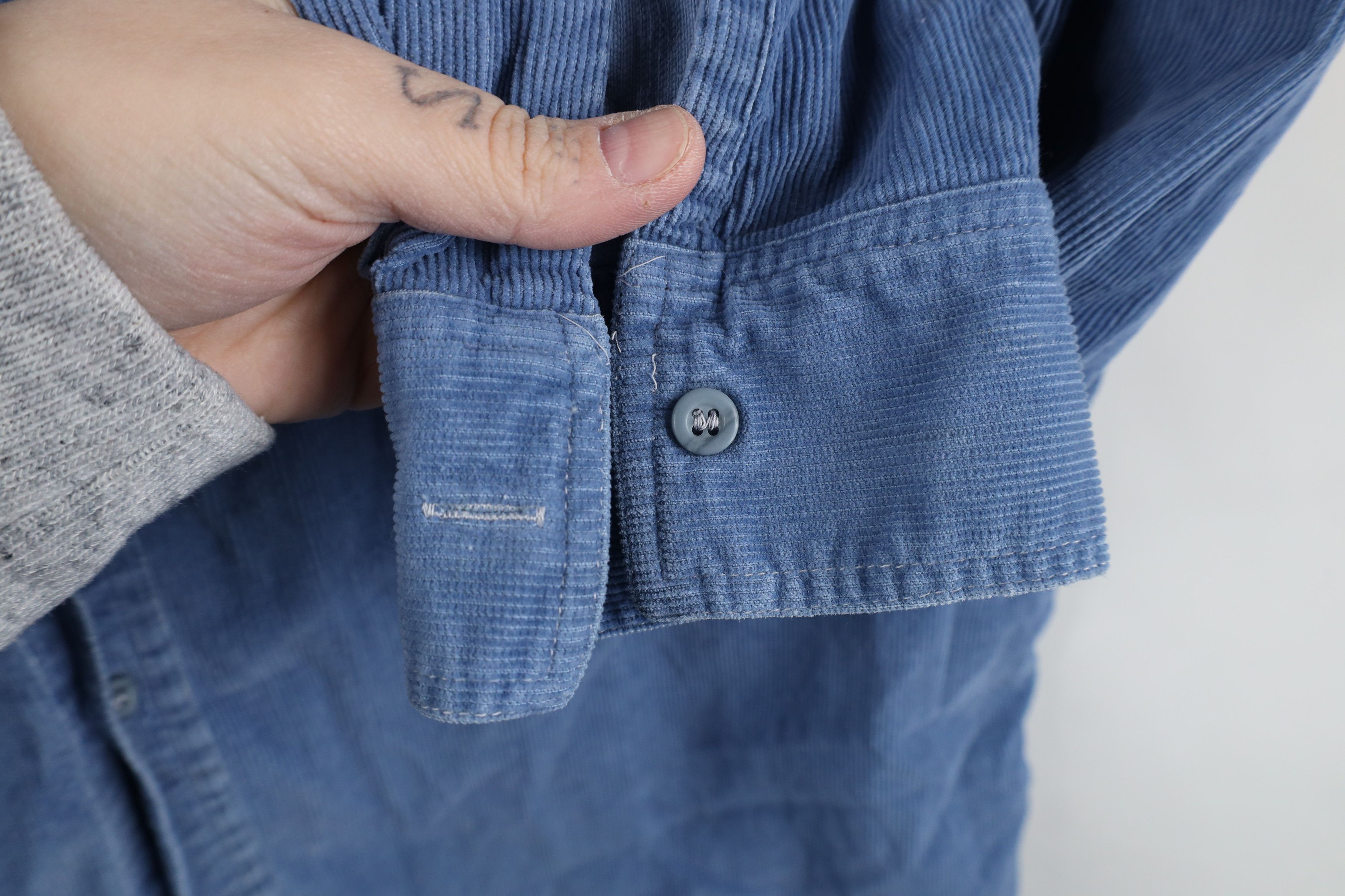 Levi's × Vintage Vintage 80s 90s Levis Military Corduroy Button Shirt Blue Size US L / EU 52-54 / 3 - 4 Thumbnail