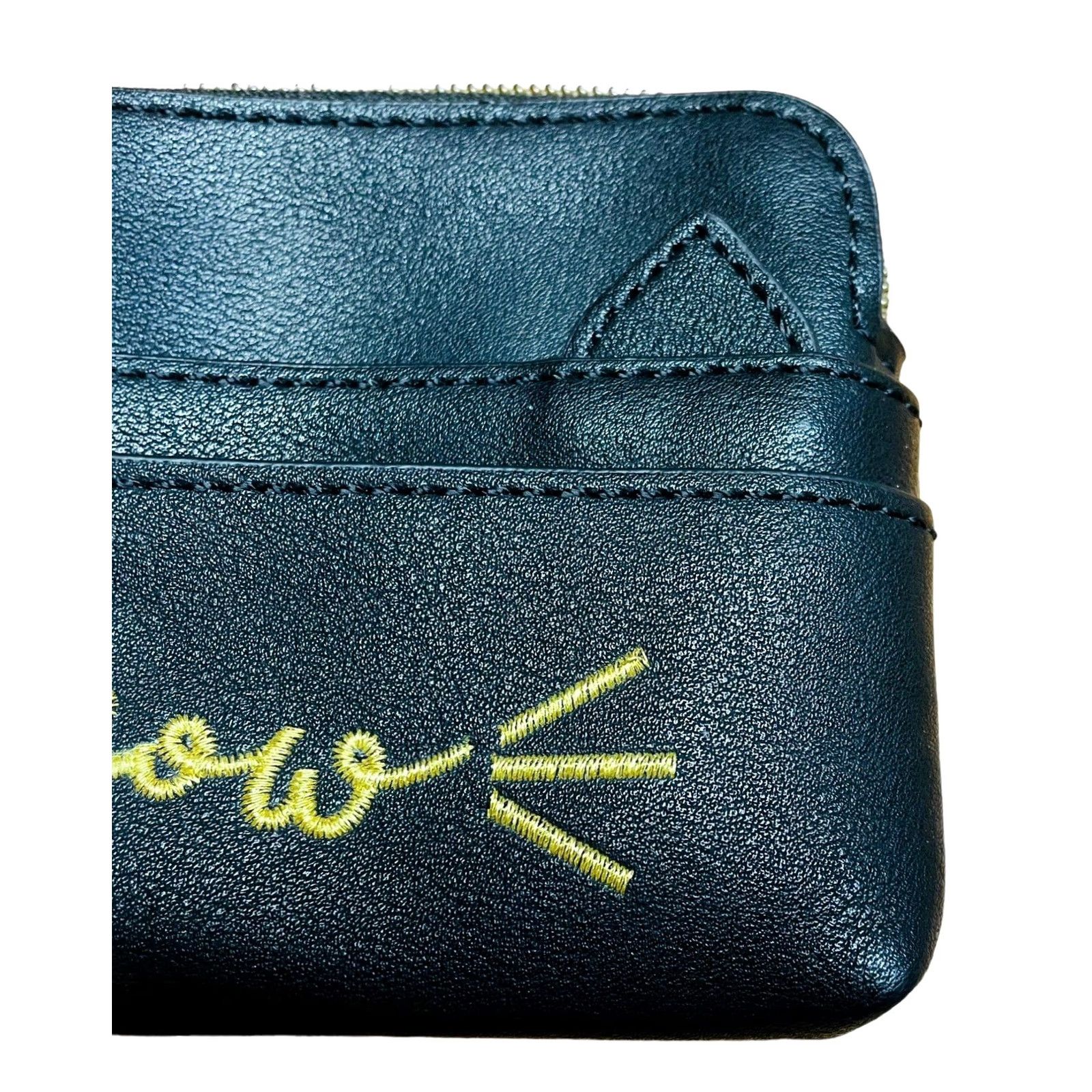 Vintage T-Shirt & Jeans Women's Black Cat Wristlet Wallet NWT Credit Card Holder New Black Cat Pattern One Size Wristlet Wallet Women Size ONE SIZE - 4 Thumbnail