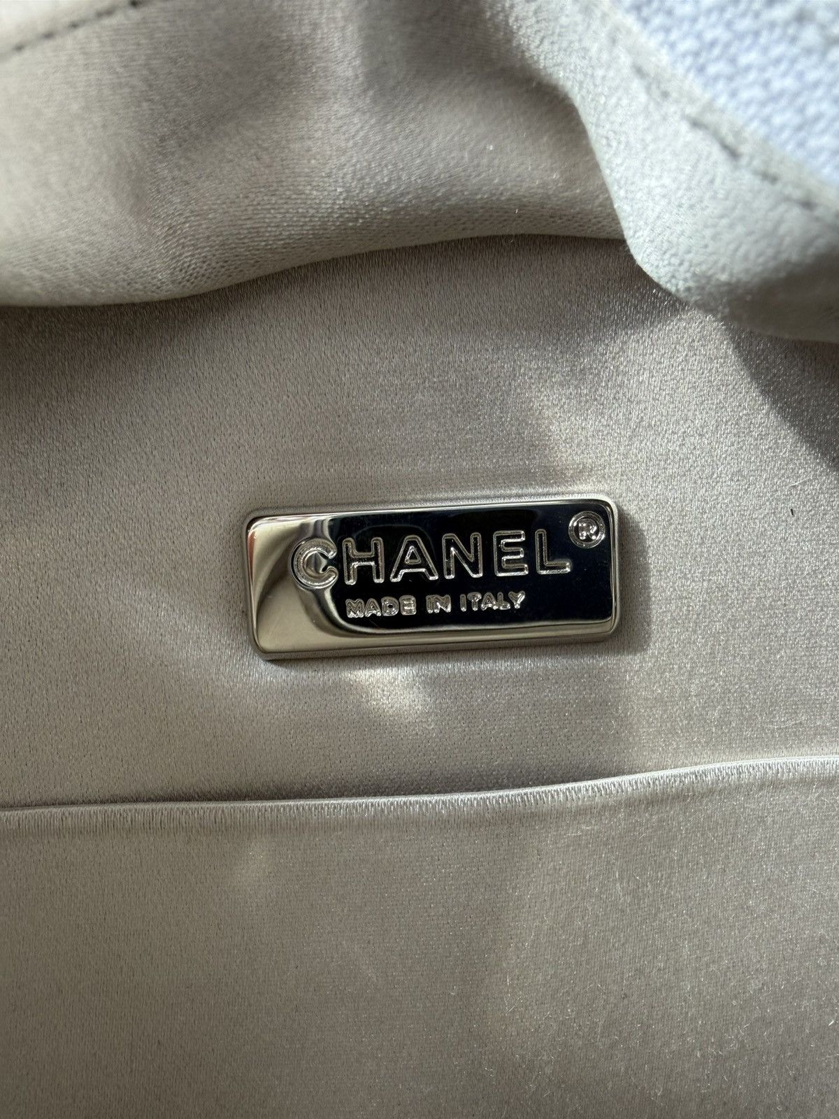Chanel Chanel White Faux Fur Crystal Embellished CC Round Crossbody Size ONE SIZE - 11 Thumbnail