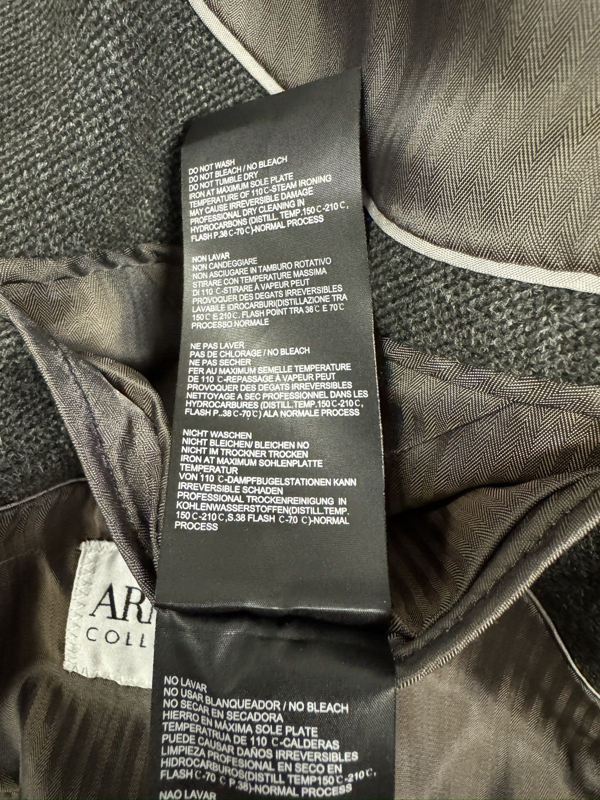 Armani Collezioni Armani Collezioni Textured Soft Polyester Jacket Size 46 R Size 46R - 11 Thumbnail