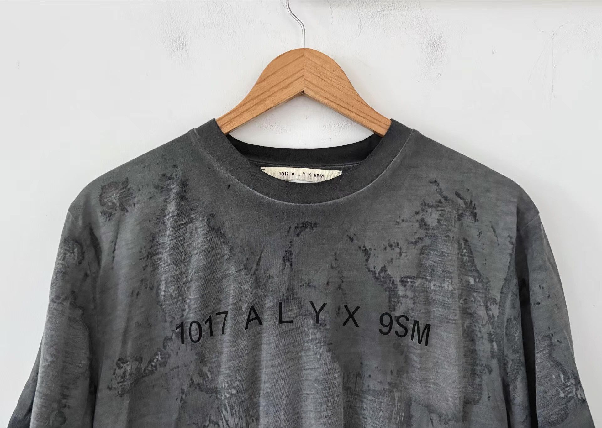 1017 ALYX 9SM 1017 ALYX 9SM Sheer Short Sleeve T-Shirt。 Ｑ21 Size US M / EU 48-50 / 2 - 3 Thumbnail