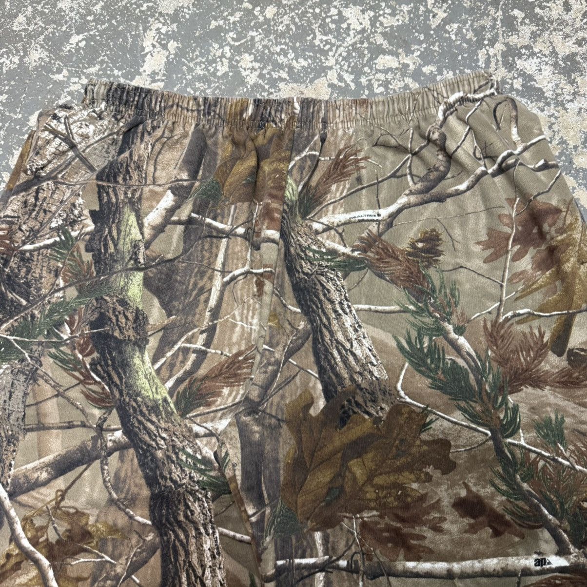 Vintage Vintage Liberty Camo Realtree Essential Baggy SweatPants USA Size US 36 / EU 52 - 4 Thumbnail