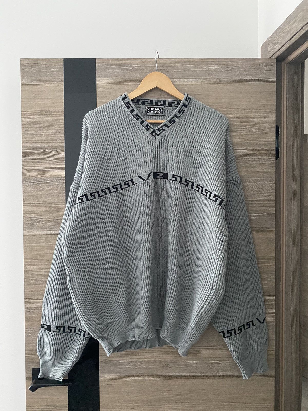 Versace 90s Rare VERSACE Classic V2 V Neck Sweatshirt Fleece Softt Size US L / EU 52-54 / 3 - 1 Thumbnail