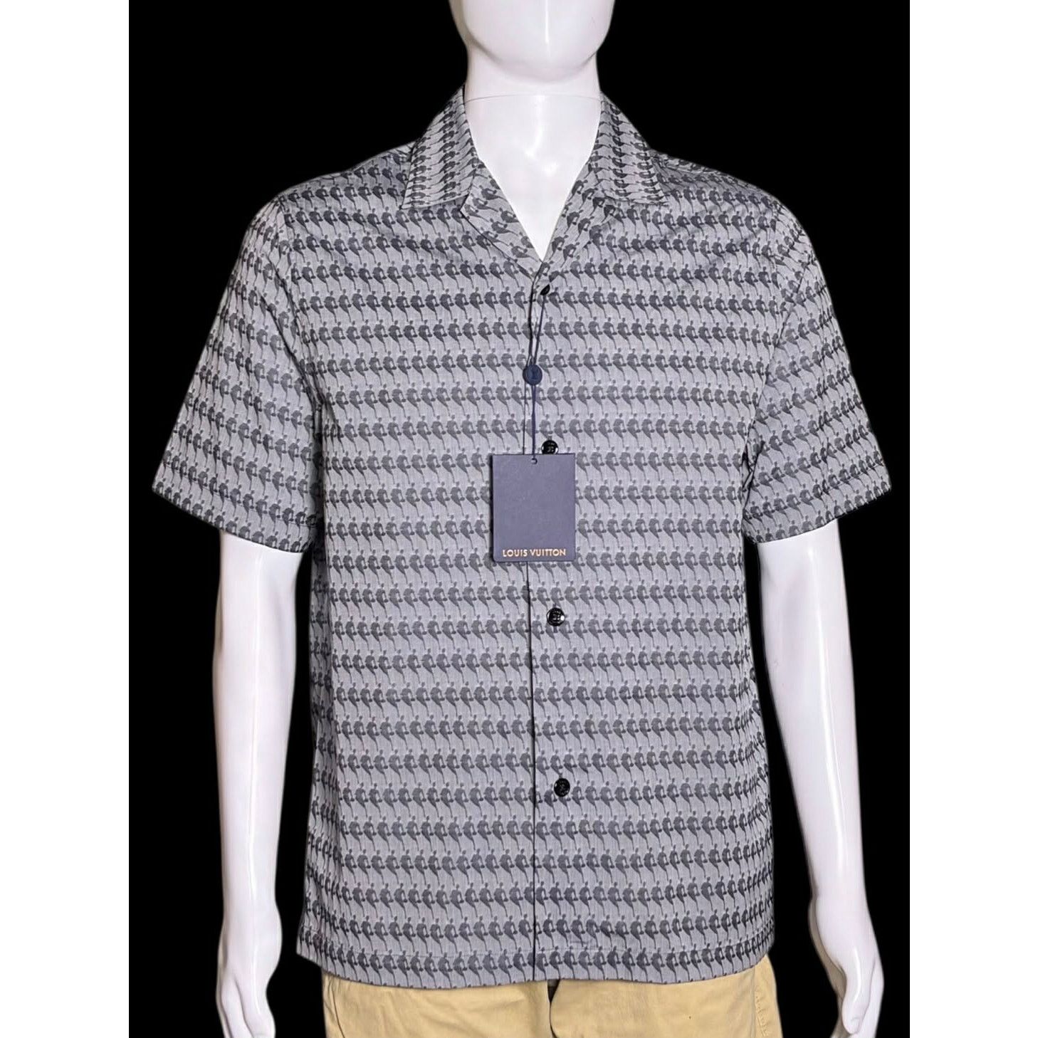 Louis Vuitton Authentic 2021 Louis Vuitton x NBA Monogram Logo Shirt Size US S / EU 44-46 / 1 - 1 Thumbnail