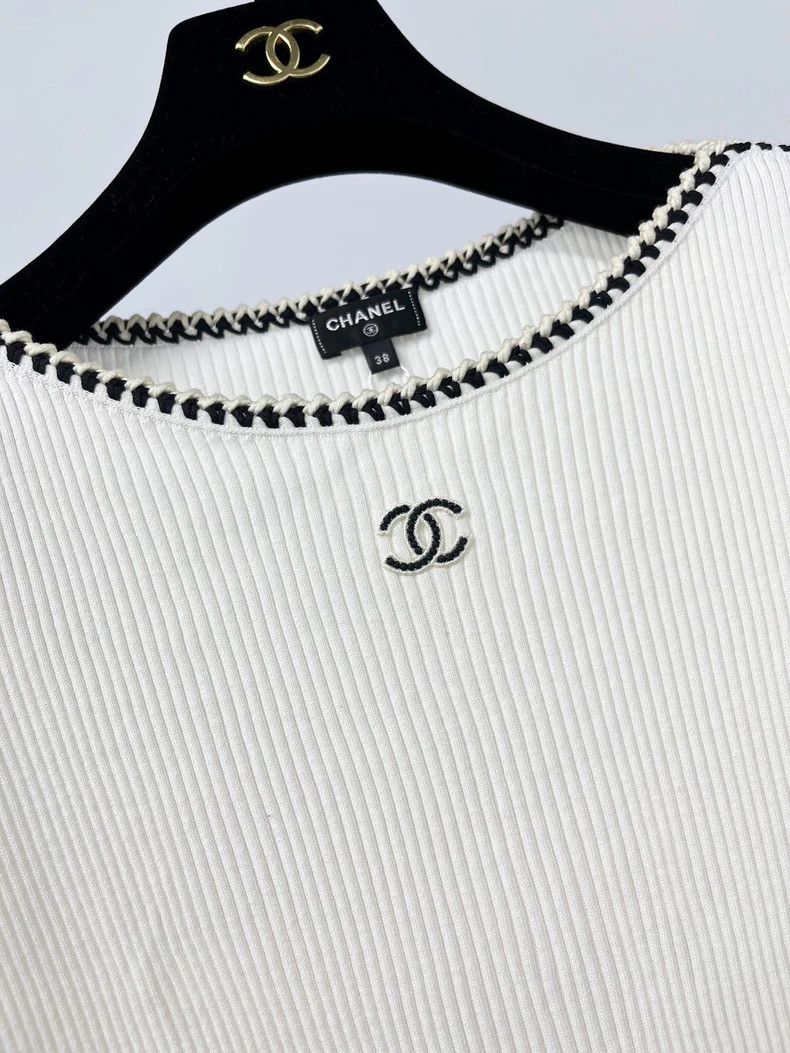 Chanel Chanel White knitted undershirt with long sleeves Size XS / US 0-2 / IT 36-38 - 3 Thumbnail