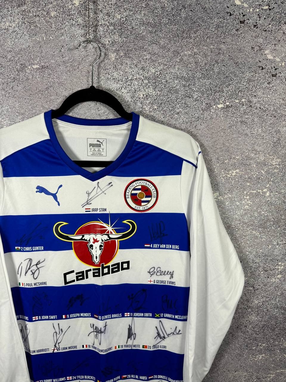 Puma × Vintage Reading 2016/17 Puma Jersey All Team Autographs Blokcore S Size US S / EU 44-46 / 1 - 3 Thumbnail