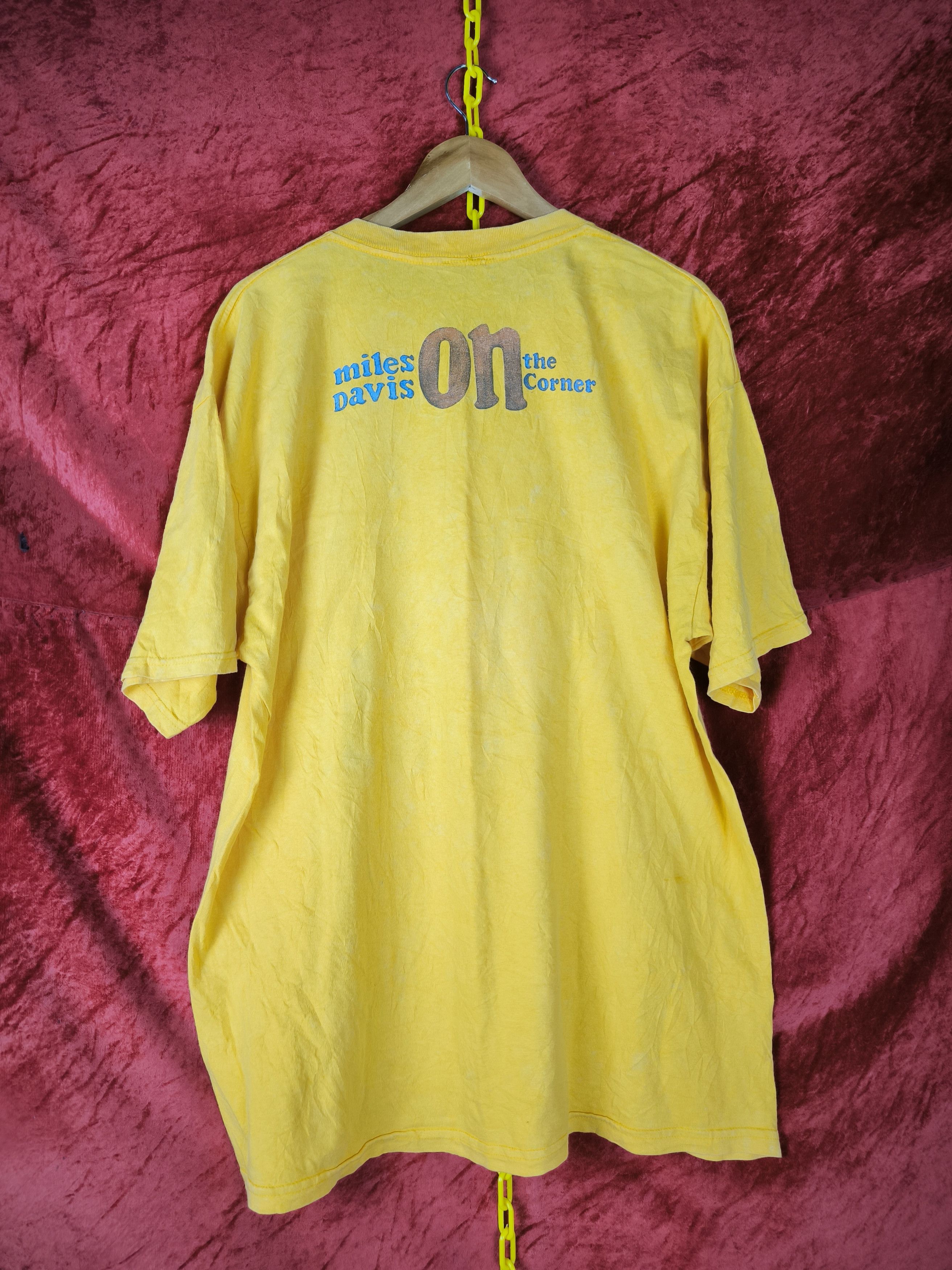 Band Tees American Jazz Miles Davis On The Corner Size US XL / EU 56 / 4 - 12 Thumbnail