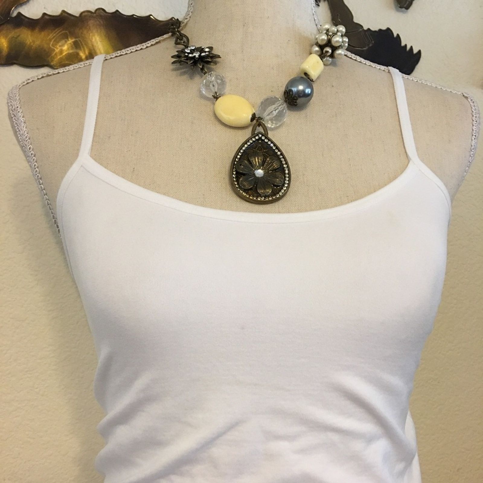 Jewelry Brass tone chunky bead statement necklace Size ONE SIZE - 3 Thumbnail