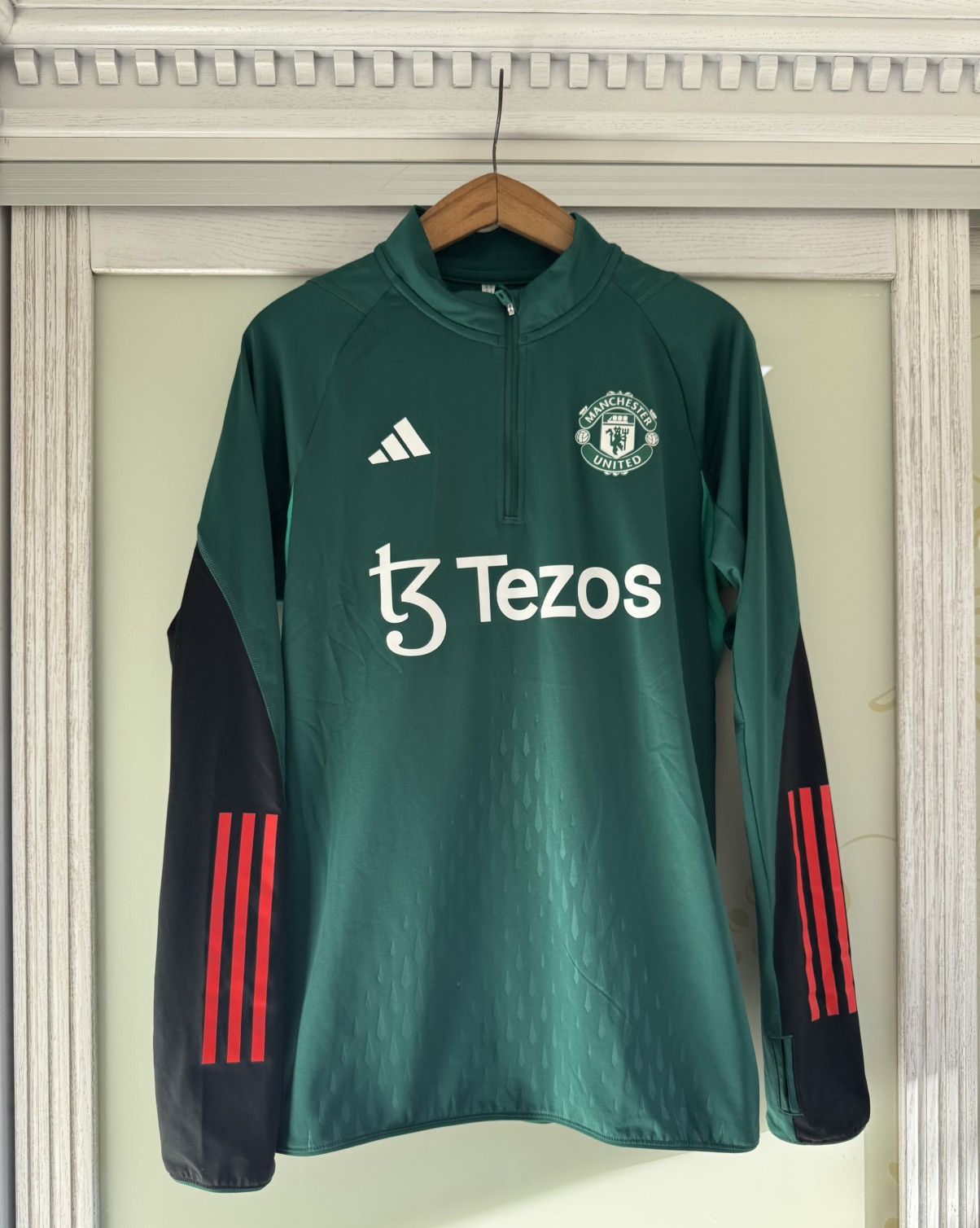Adidas Manchester United 2023-2024 Soccer Training Top Football Kit Size US M / EU 48-50 / 2 - 1 Thumbnail