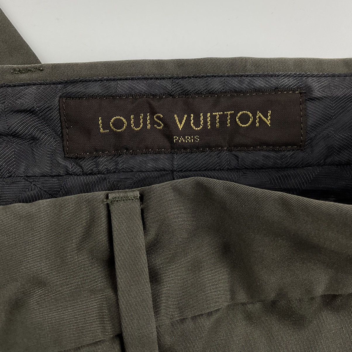 Louis Vuitton Louis Vuitton LV Logo Buckle Trouser Size US 32 / EU 48 - 11 Thumbnail