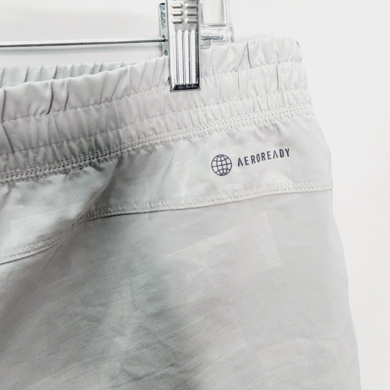 Adidas Adidas Pacer Deboss Women's Light Gray running shorts Size 38" / US 16 / IT 52 - 10 Thumbnail