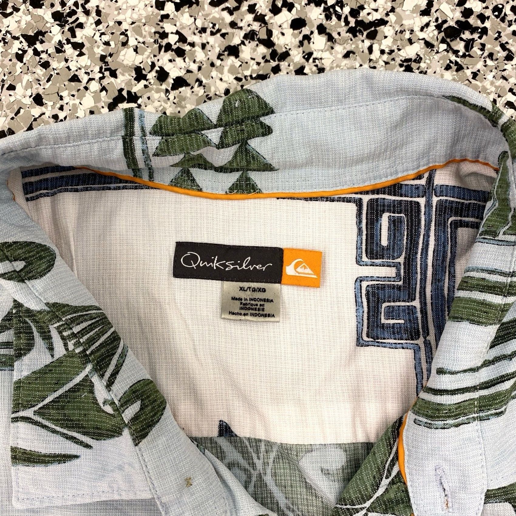 Quiksilver VINTAGE Quiksilver Shirt Mens XL Blue Tribal Grunge Print Short Sleeve Button-Up Geometric 90s Size US XL / EU 56 / 4 - 4 Thumbnail
