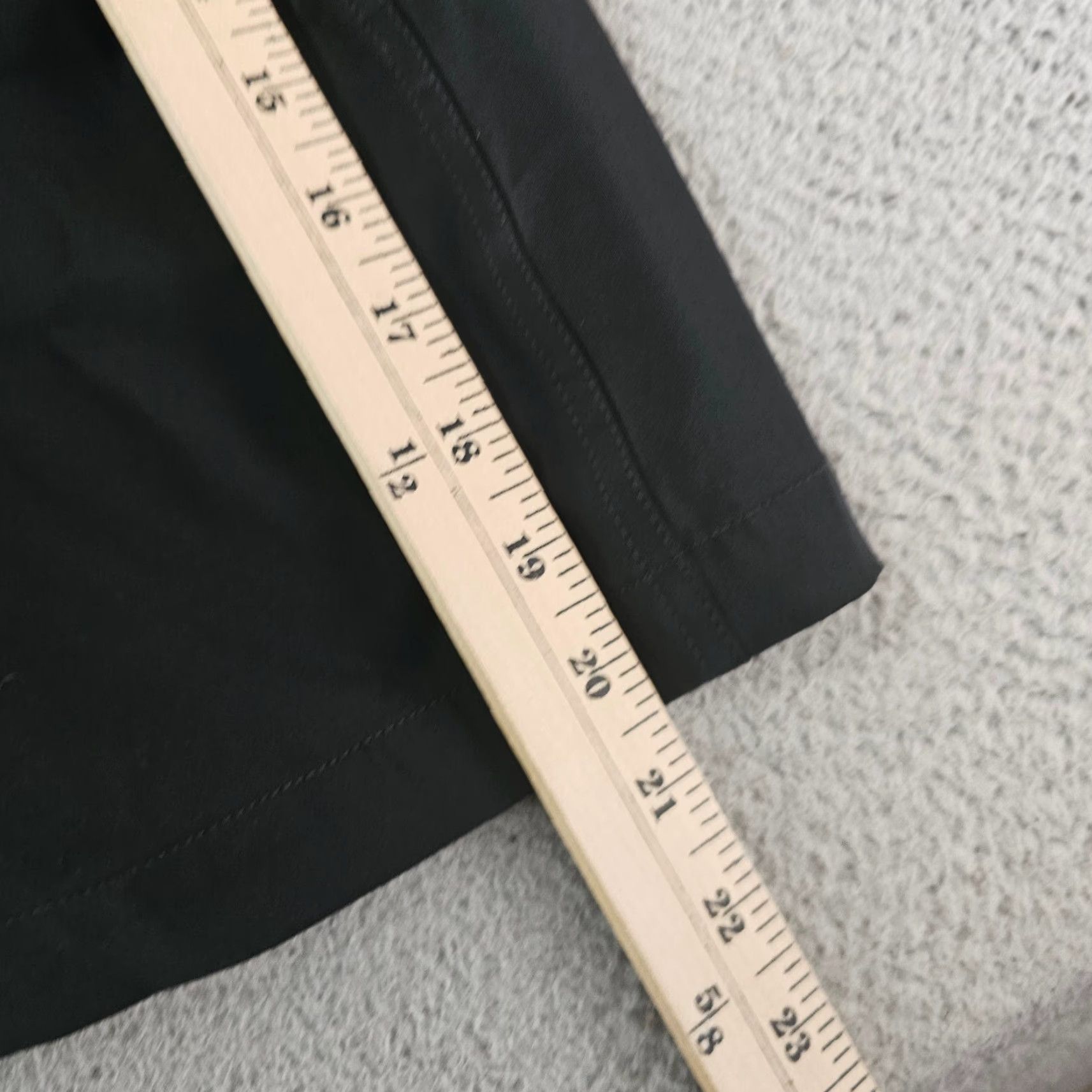 Nike Nike Golf Shorts Mens 34 10" Inseam Black Fit-Dry Flat Front Tech Chinos Size US 34 / EU 50 - 6 Thumbnail