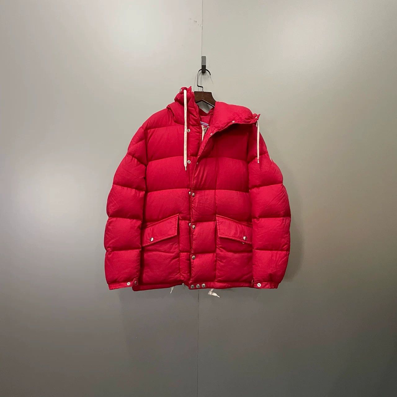 Moncler Moncler Red Down Jacket Size 1 Size S / US 4 / IT 40 - 1 Thumbnail