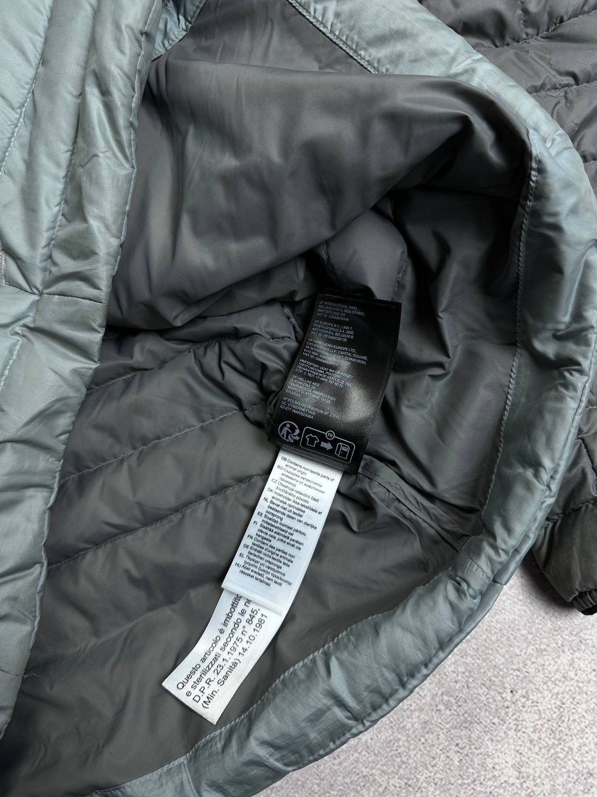 The North Face Vintage The North Face Down Goose Puffer Jacket M Size US M / EU 48-50 / 2 - 13 Thumbnail