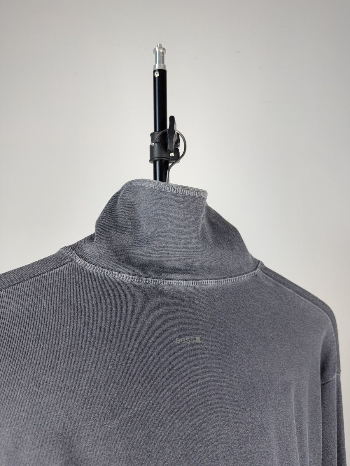 Hugo Boss Vintage 00s Luxury Hugo Boss Faded 1/4 zip long sleeve Size US XXL / EU 58 / 5 - 12 Thumbnail