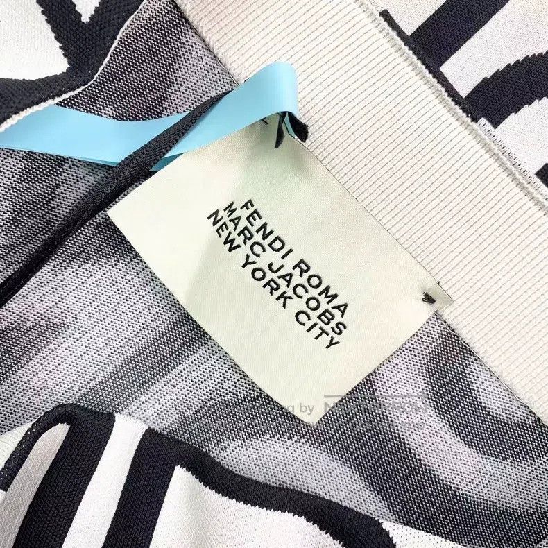 Fendi Fendi Nylon/viscose fiber all-over print letter logo half Size 42" / US 20 - 4 Thumbnail