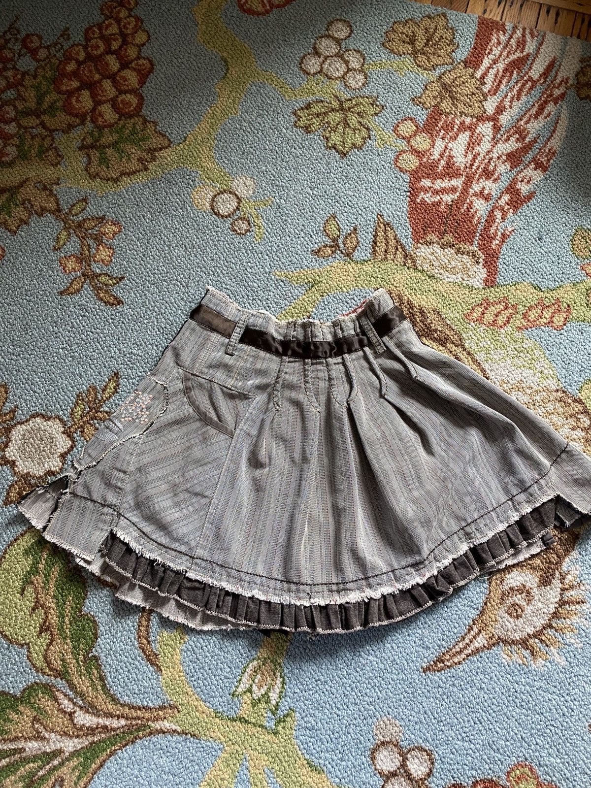 Marithe + Francois Girbaud MFG Embroidered Floral Mini Skirt Size 24" / US 00 / IT 34 - 3 Thumbnail