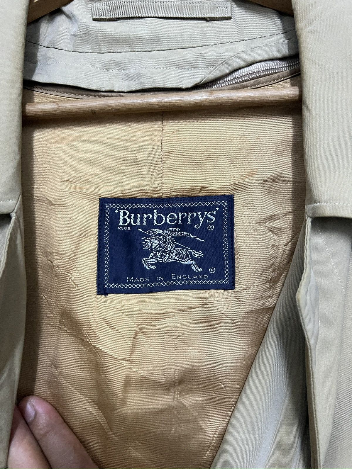 Burberry 345. 90’s Vintage burberrys trench coat Size US L / EU 52-54 / 3 - 4 Thumbnail