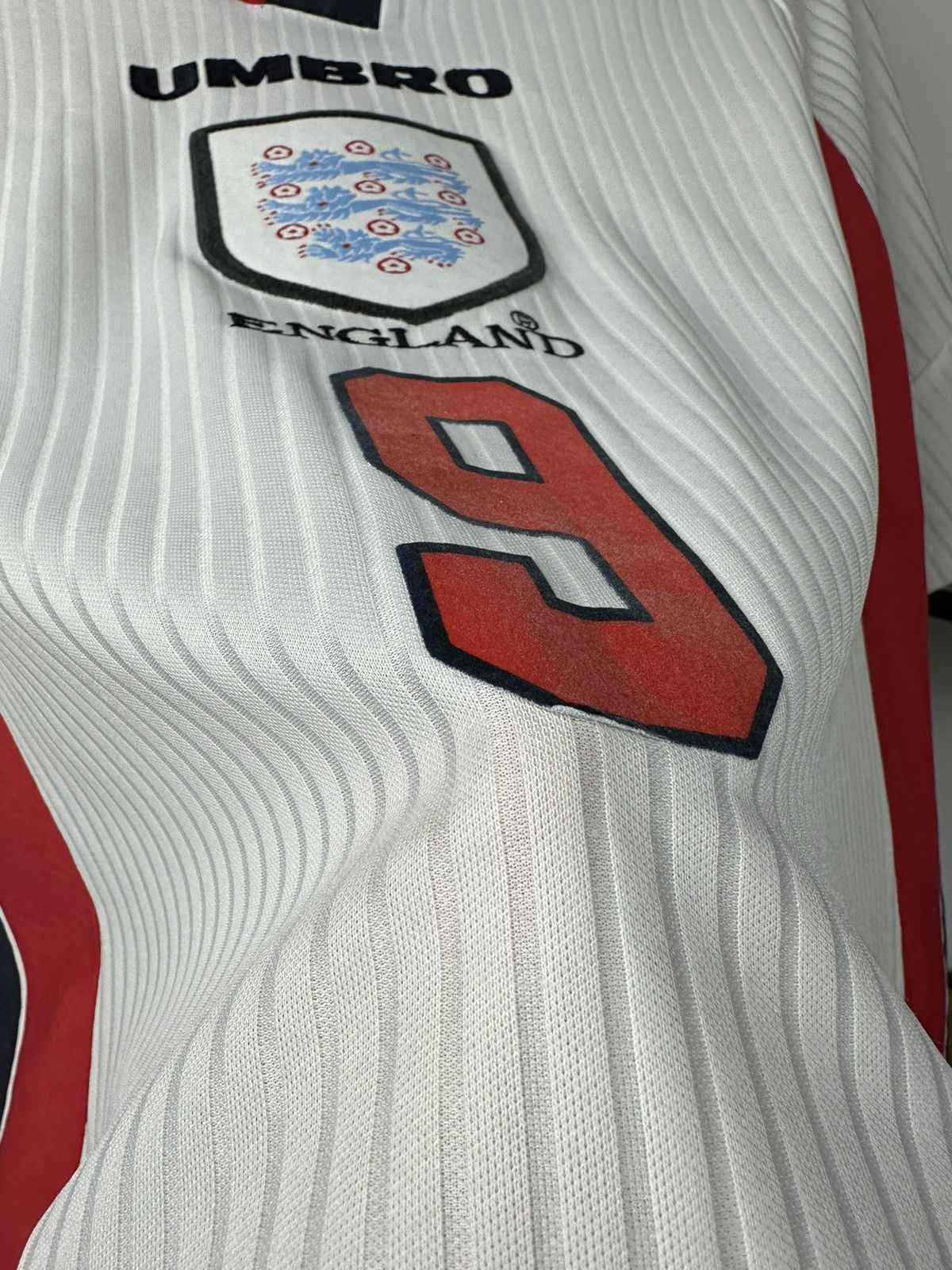 Umbro Vintage 1997-1999 England Umbro #9 Shearer Jersey Home Kit L Size US L / EU 52-54 / 3 - 10 Thumbnail