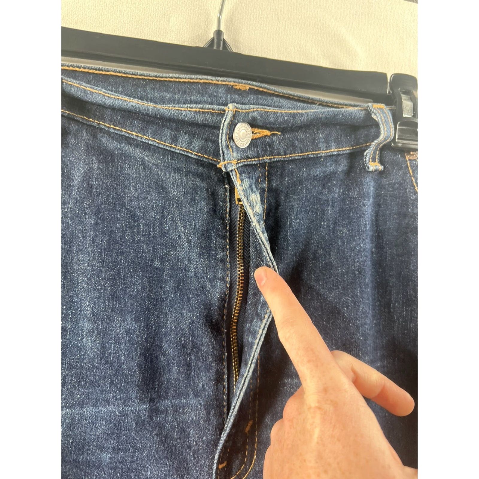Levi's VINTAGE Levi's 550 Jeans Womens Relaxed Tapered 40x31 Blue Denim 90s Classic USA 100% Cotton Size 32" / US 10 / IT 46 - 5 Thumbnail