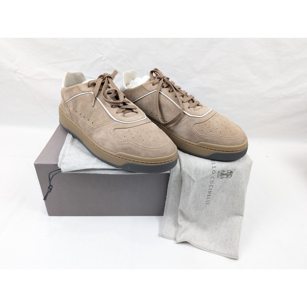 Brunello Cucinelli o1rshd1 Suede Low-Top Sneakers in Beige Size US 9.5 / EU 42-43 - 17 Thumbnail