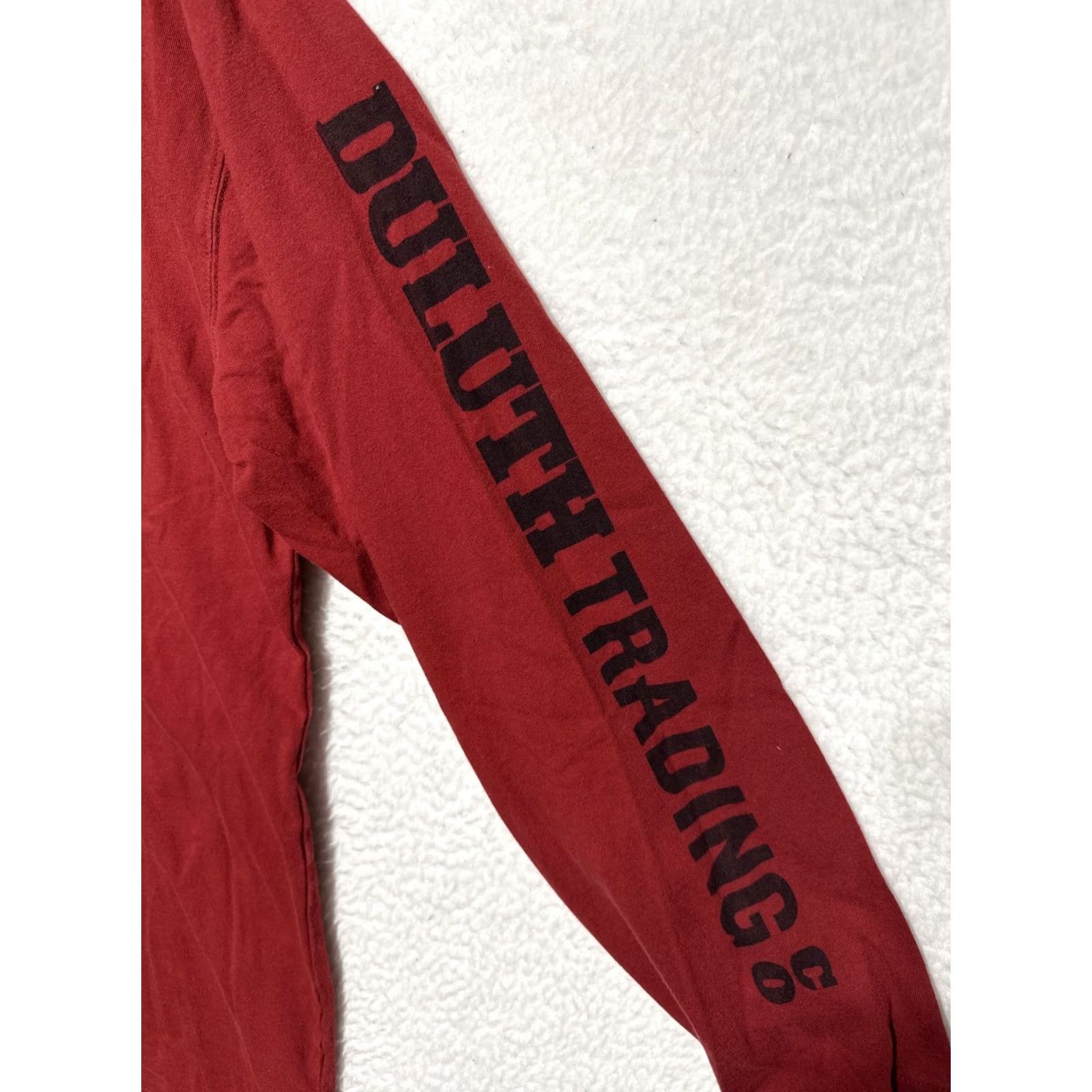 Duluth Trading Company Duluth Trading Longtail Long Sleeve Pocket Graphic Solid T-Shirt Red Men's M Size US M / EU 48-50 / 2 - 3 Thumbnail