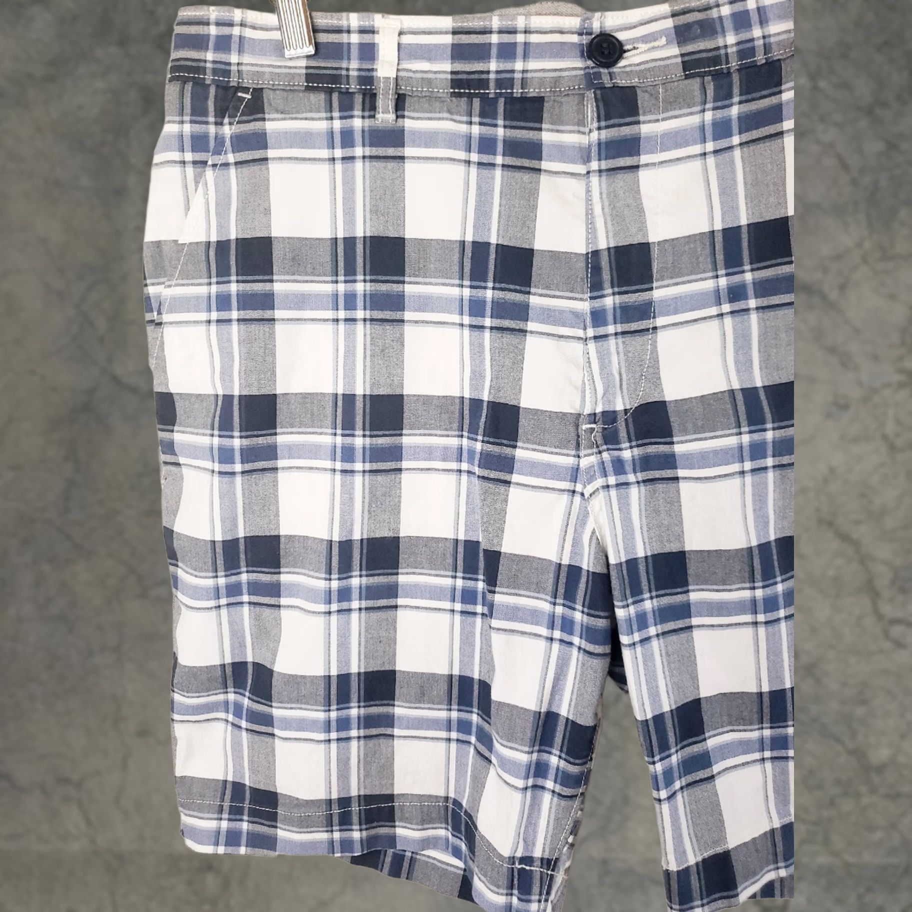 Dockers Dockers Shorts Men's 34x8 Plaid 100% Cotton Flat Front Casual Active Multicolor Logo Embroidered Relaxed Regular Inseam 8 in Cargo Pocket Beige? Size US 34 / EU 50 - 1 Thumbnail