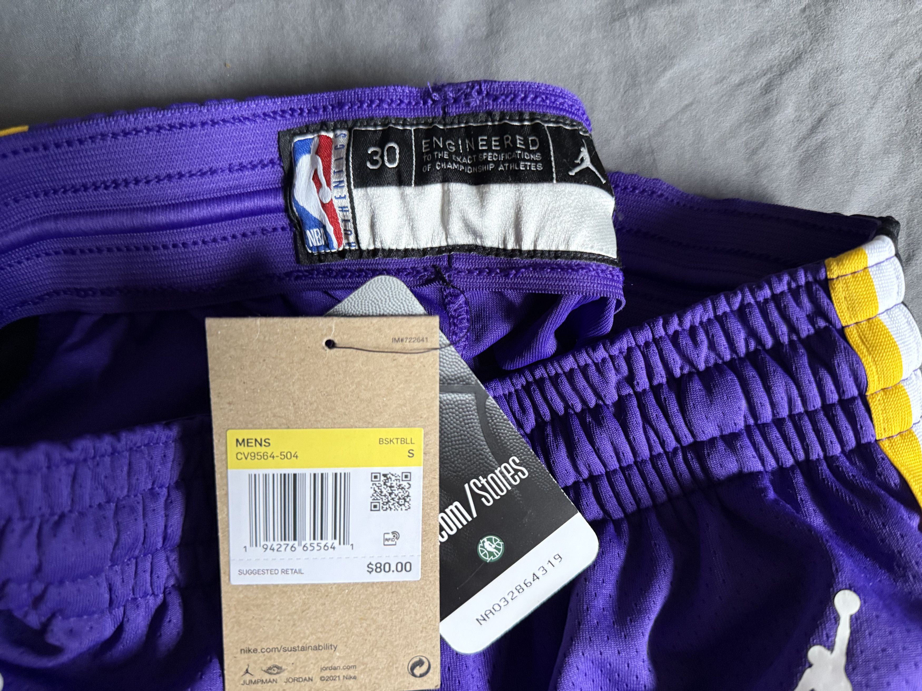 Nike Nike LA Lakers Statement Edition 2020 Swingman Shorts SMALL Size US 30 / EU 46 - 4 Thumbnail