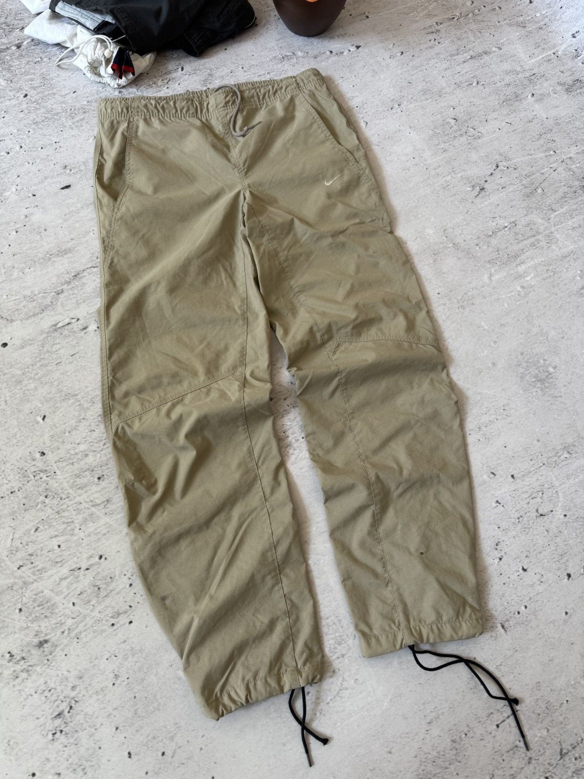 Nike × Vintage NIKE AIR MAX NYLON VINTAGE Y2K BAGGY FIT PANTS SWEATPANTS Size US 32 / EU 48 - 1 Thumbnail