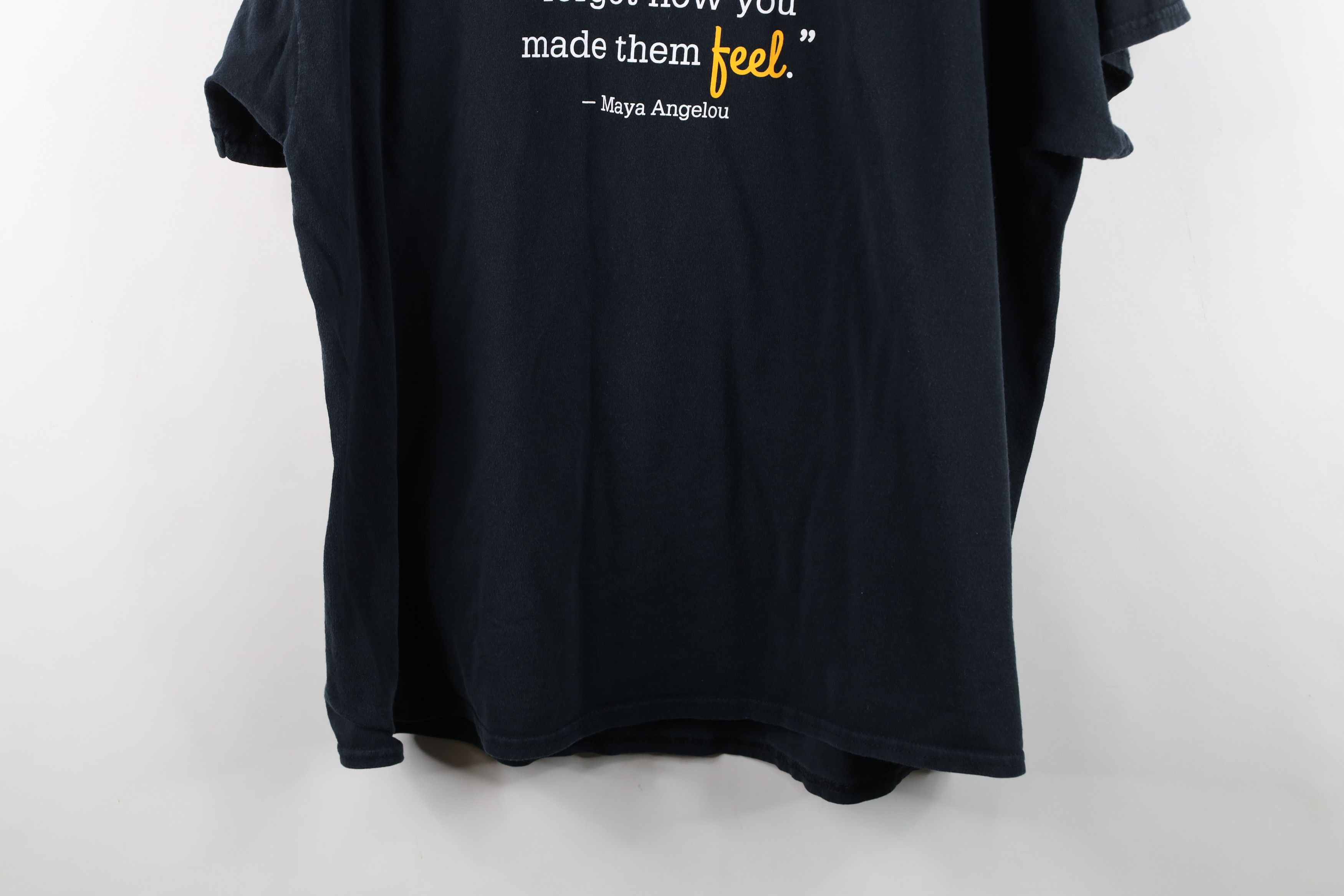 Vintage Vintage Y2K Streetwear Angelou A Smile In Your Voice T-Shirt Size US XXL / EU 58 / 5 - 12 Thumbnail