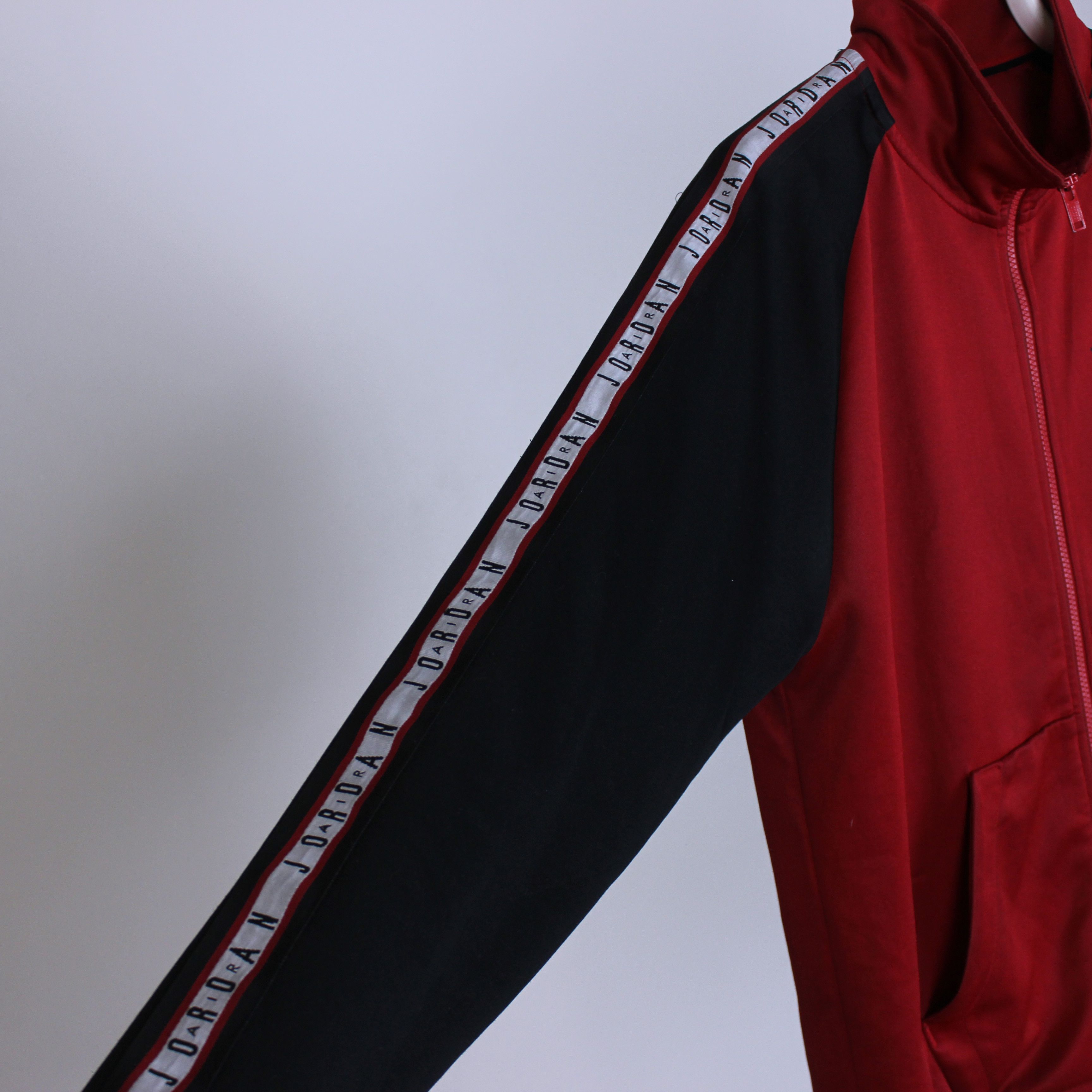 Jordan Brand Nike jordan tracksuit hoodie rarity M L red Size US L / EU 52-54 / 3 - 7 Thumbnail
