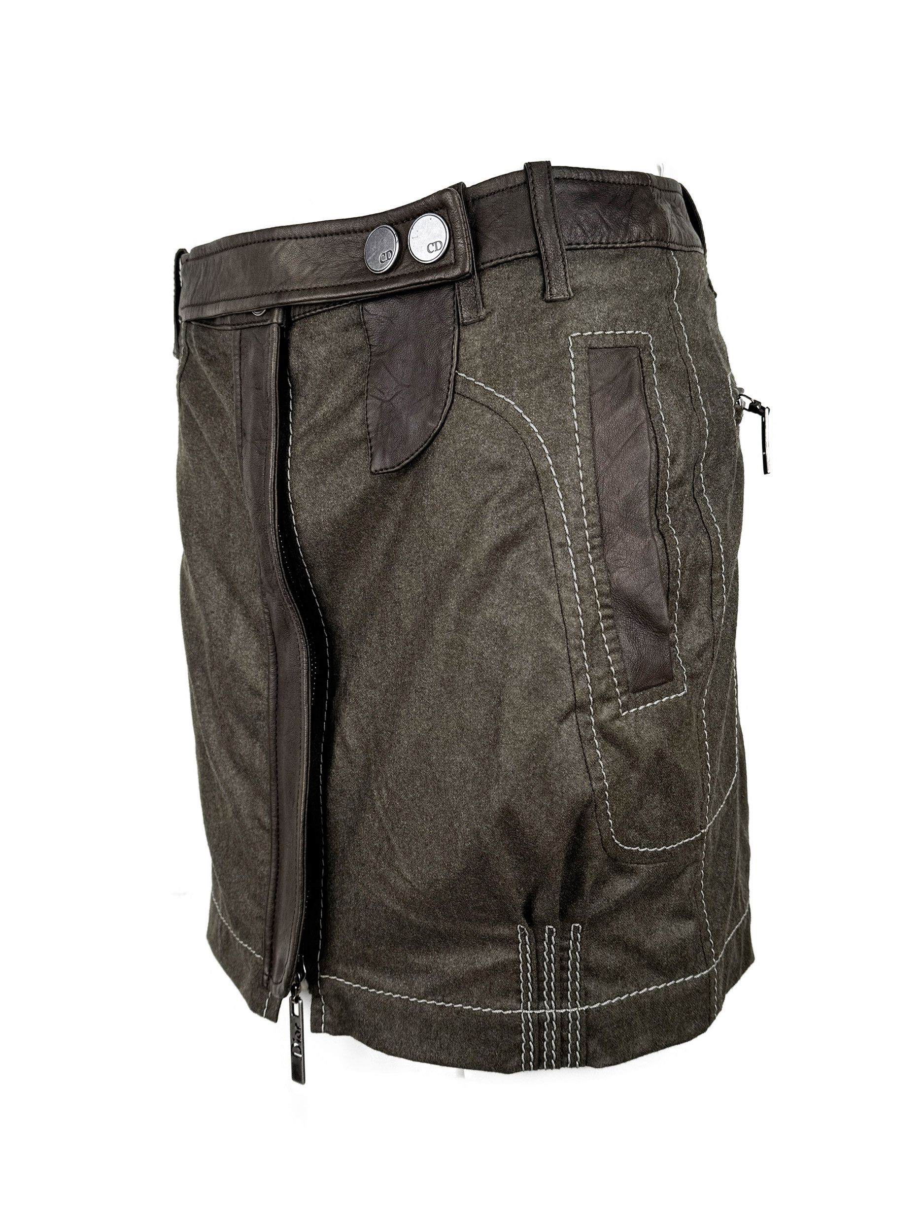 Dior Christian Dior 2006 Wool and Leather Asymmetric Mini Skirt Size 28" / US 6 / IT 42 - 8 Thumbnail