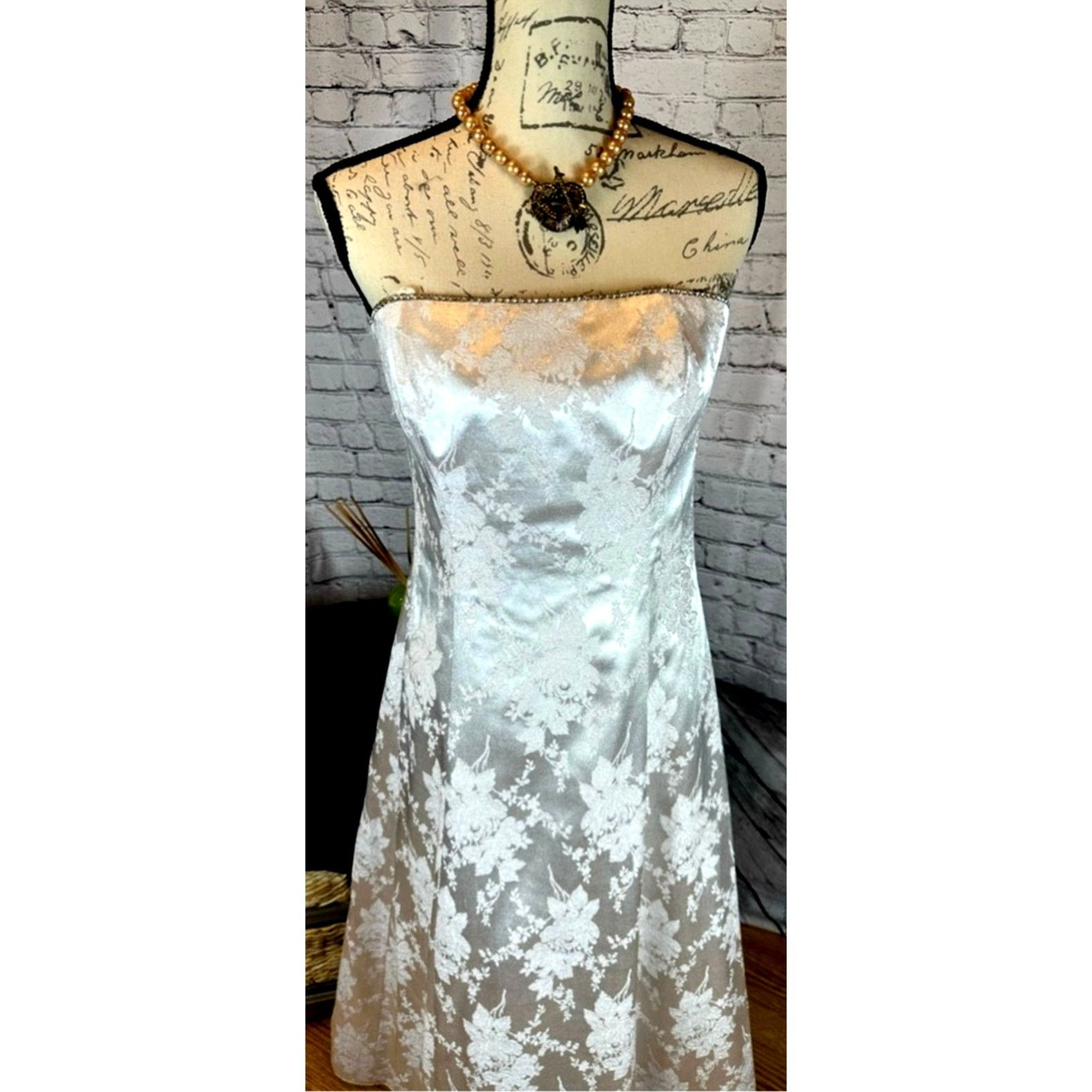 Other Jump Apparel Co Wendye Chaitin White Gown 9/10 Jr 8 Women’s Size M / US 6-8 / IT 42-44 - 5 Thumbnail