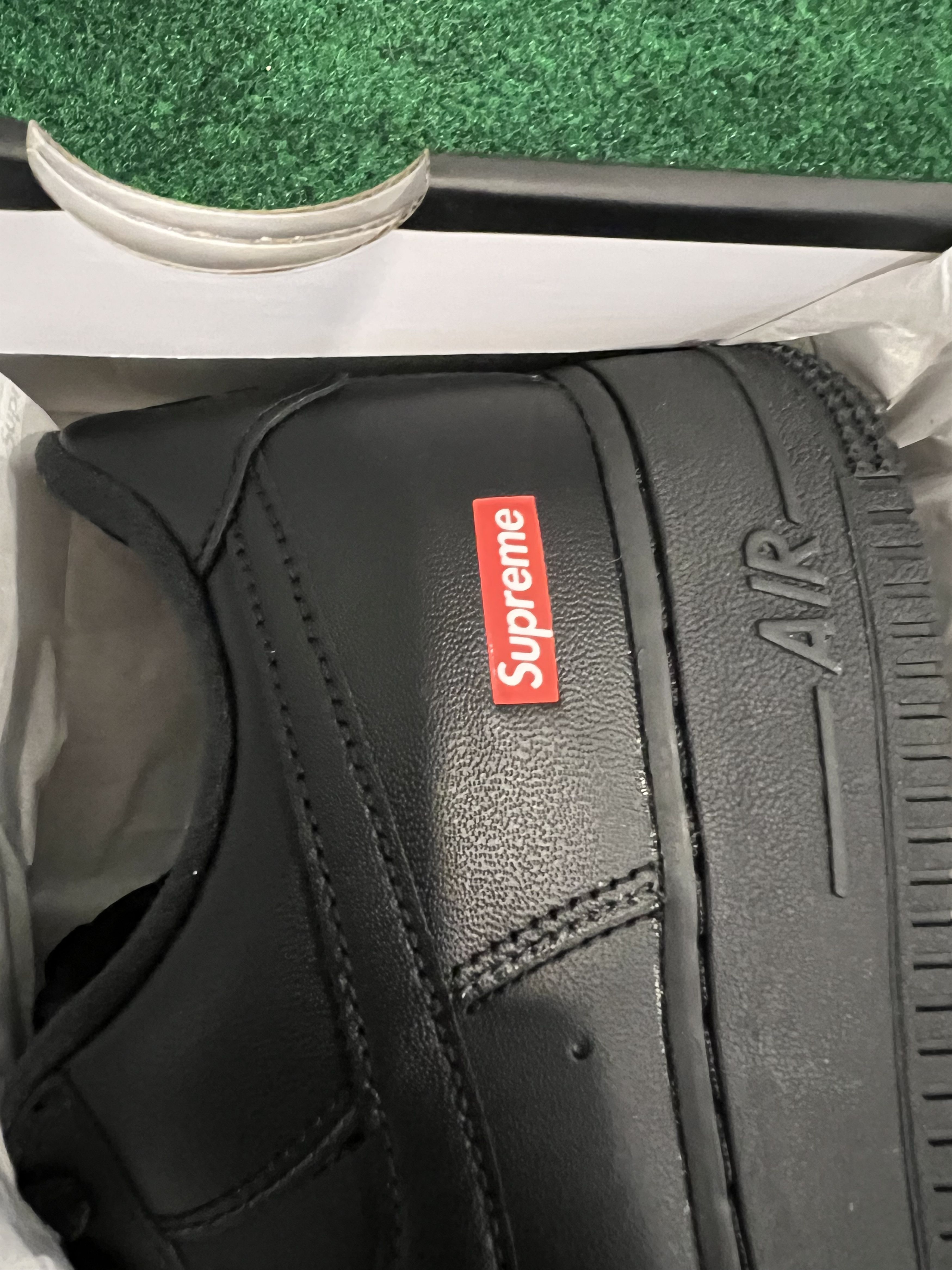 Nike × Supreme Supreme Nike Air Force One Low - Black Size US 8.5 / EU 41-42 - 5 Thumbnail