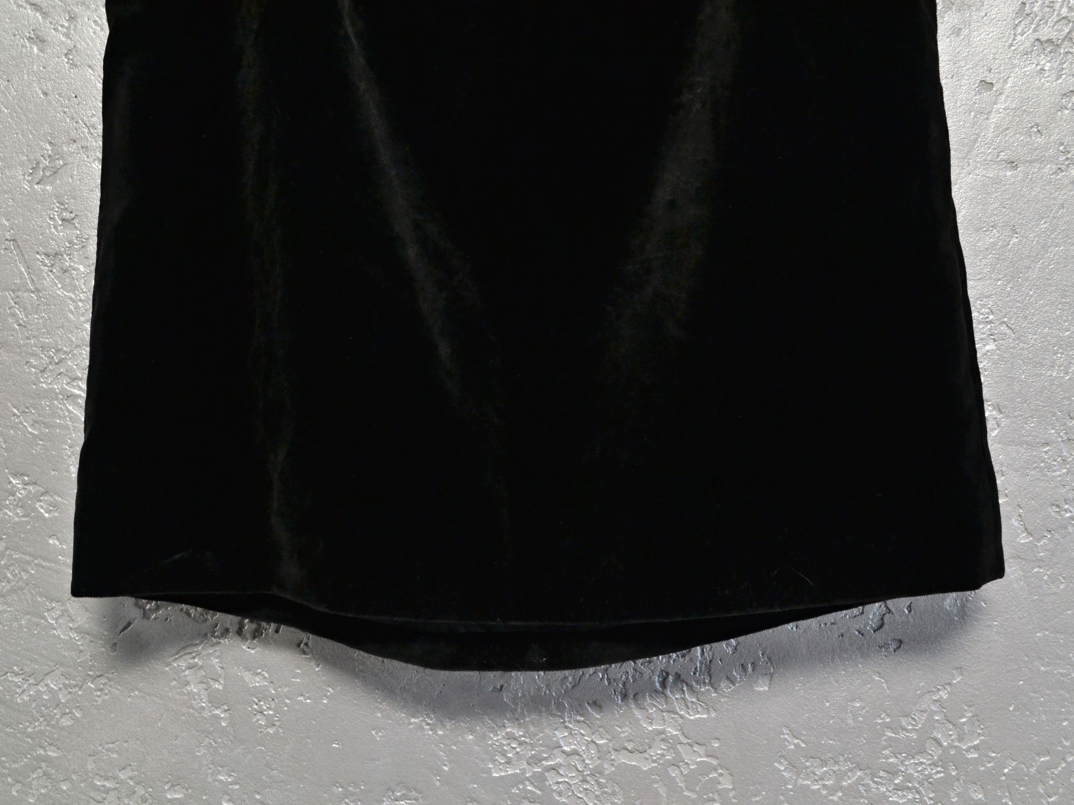 Valentino Valentino Boutique Women’s Black Velvet Skirt Size 27" / US 4 / IT 40 - 7 Thumbnail