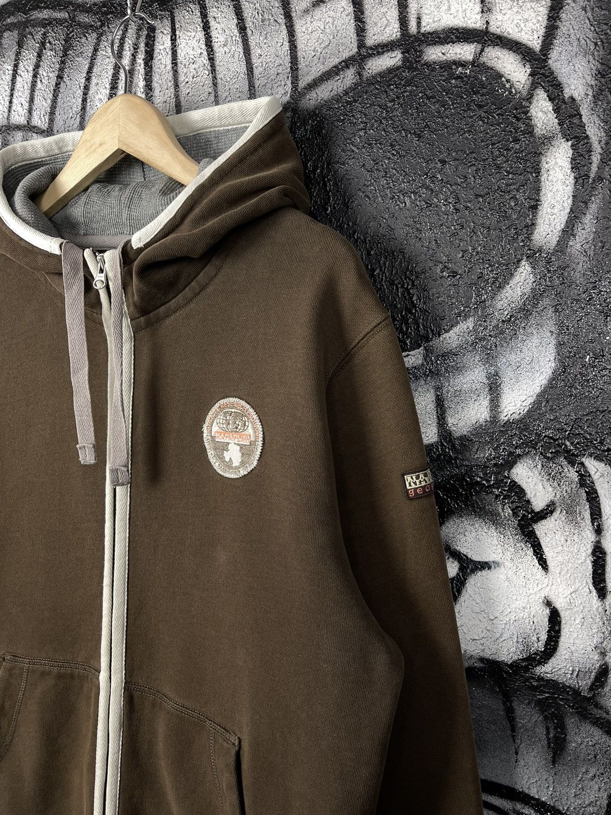 Napapijri × Vintage Vintage Napapijri Full Zip Brown Hoodie Men’s Size L Size US L / EU 52-54 / 3 - 3 Thumbnail