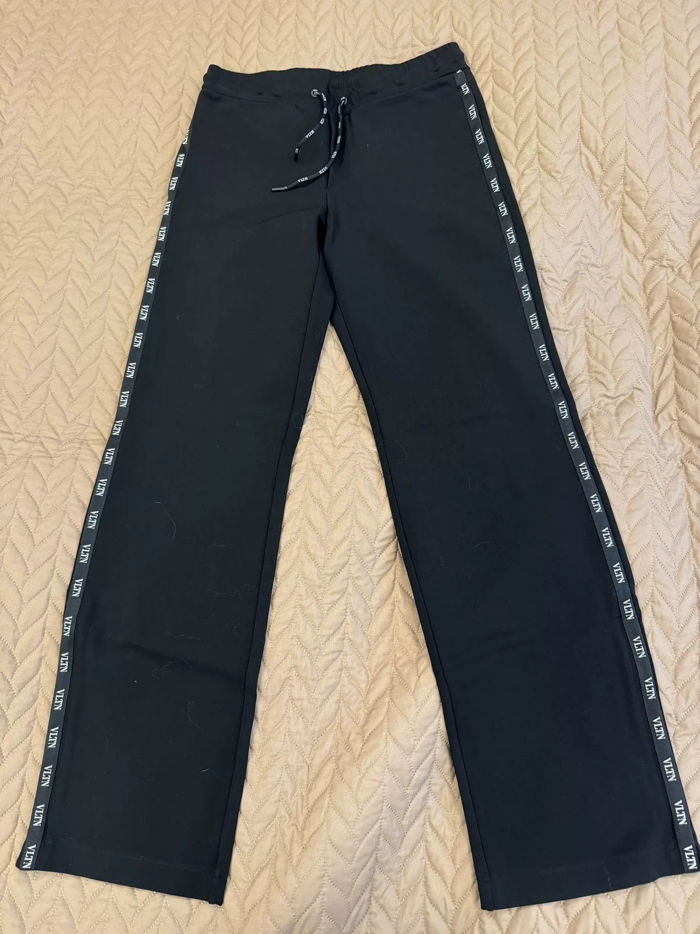 Valentino Valentino Black Straight Sweatpants S Size US 32 / EU 48 - 1 Thumbnail