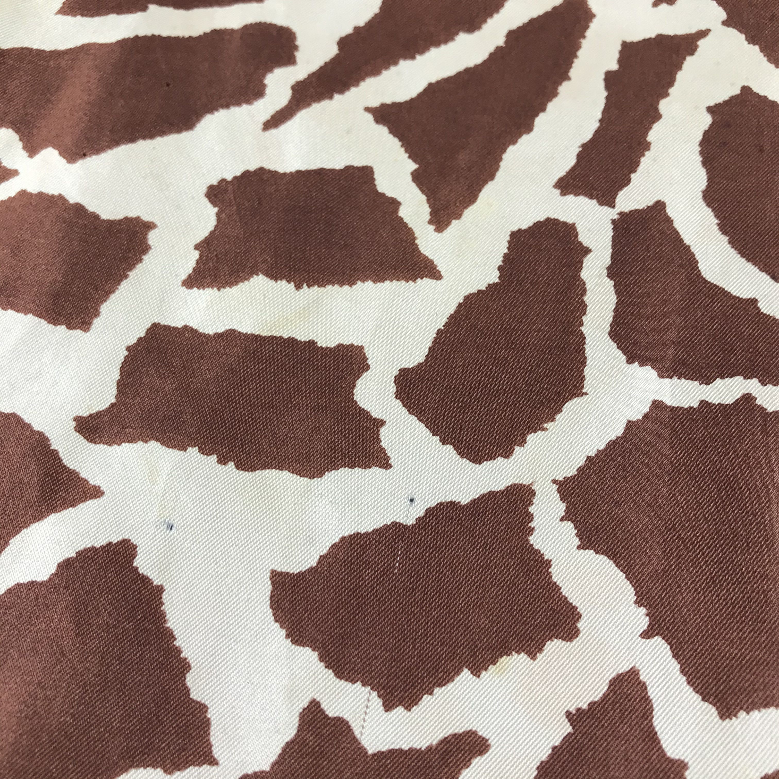 Hanae Mori Vintage Hanae Mori Giraffe Spots Stole Silk Scarf M73 Size ONE SIZE - 8 Thumbnail