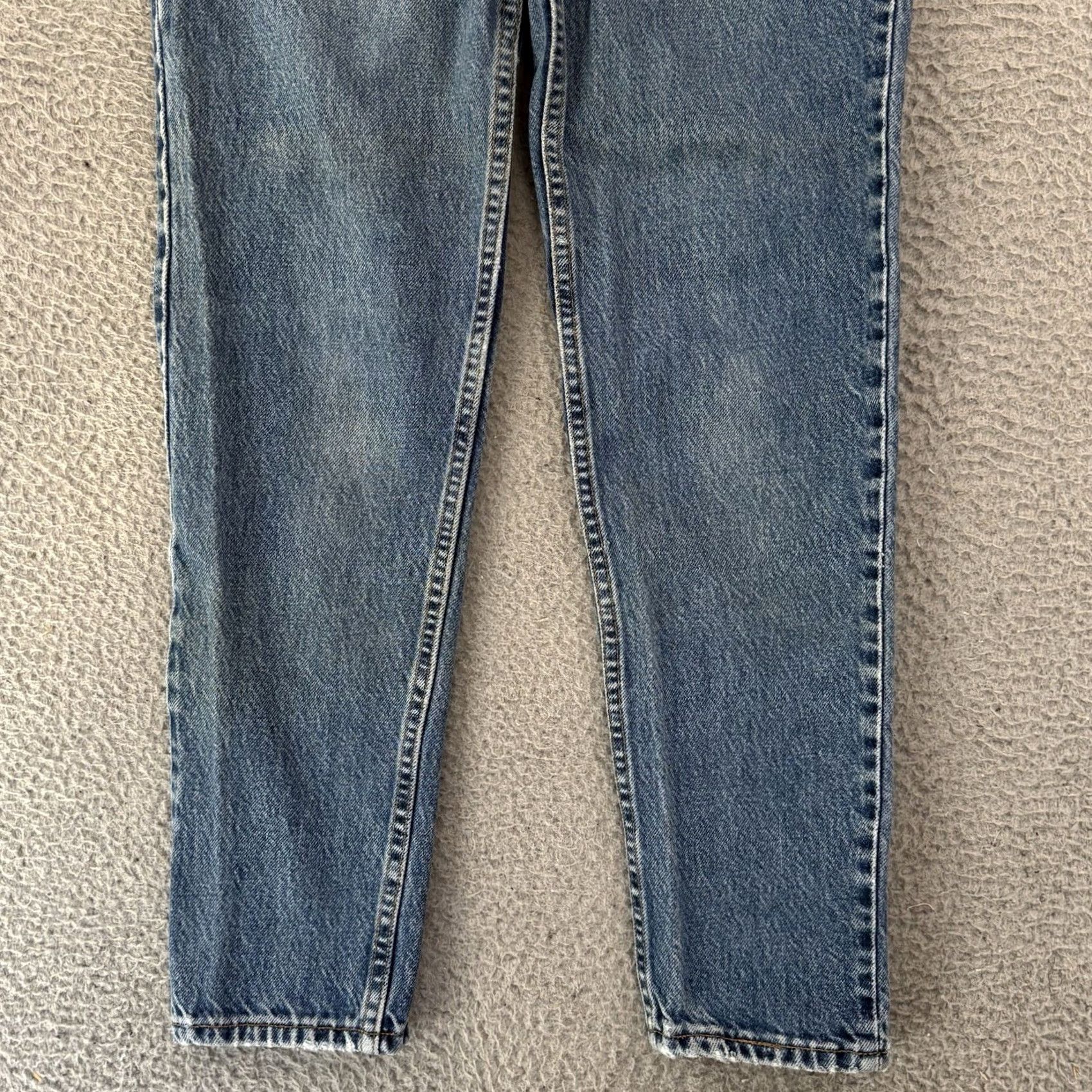 Levi's VINTAGE Levi's Jeans Womens 9 Slim 26x30 Light Blue 90s USA Levi's 512 Slim Fit Tapered Leg Womens Size 30" / US 8 / IT 44 - 2 Thumbnail