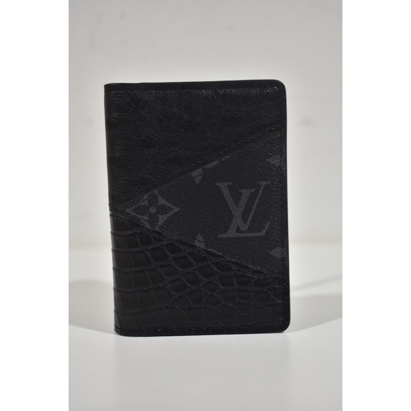 Louis Vuitton Louis Vuitton Monogram Eclipse Pocket Organizer Wallet Size ONE SIZE - 3 Thumbnail