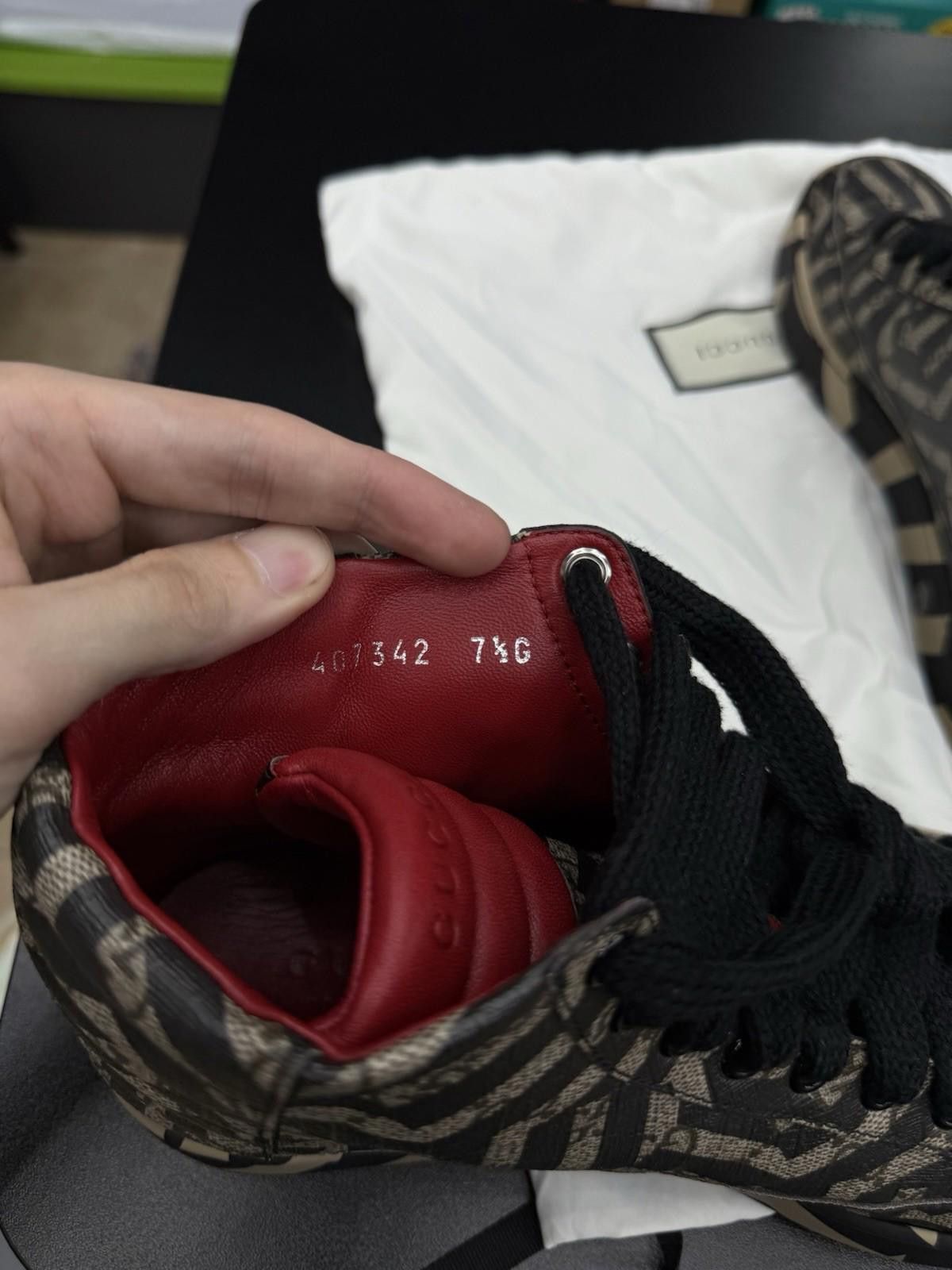 Gucci Authentic Gucci GG Monogram Logo Leather Sneakers 7.5G/8US Size US 8 / EU 41 - 7 Thumbnail