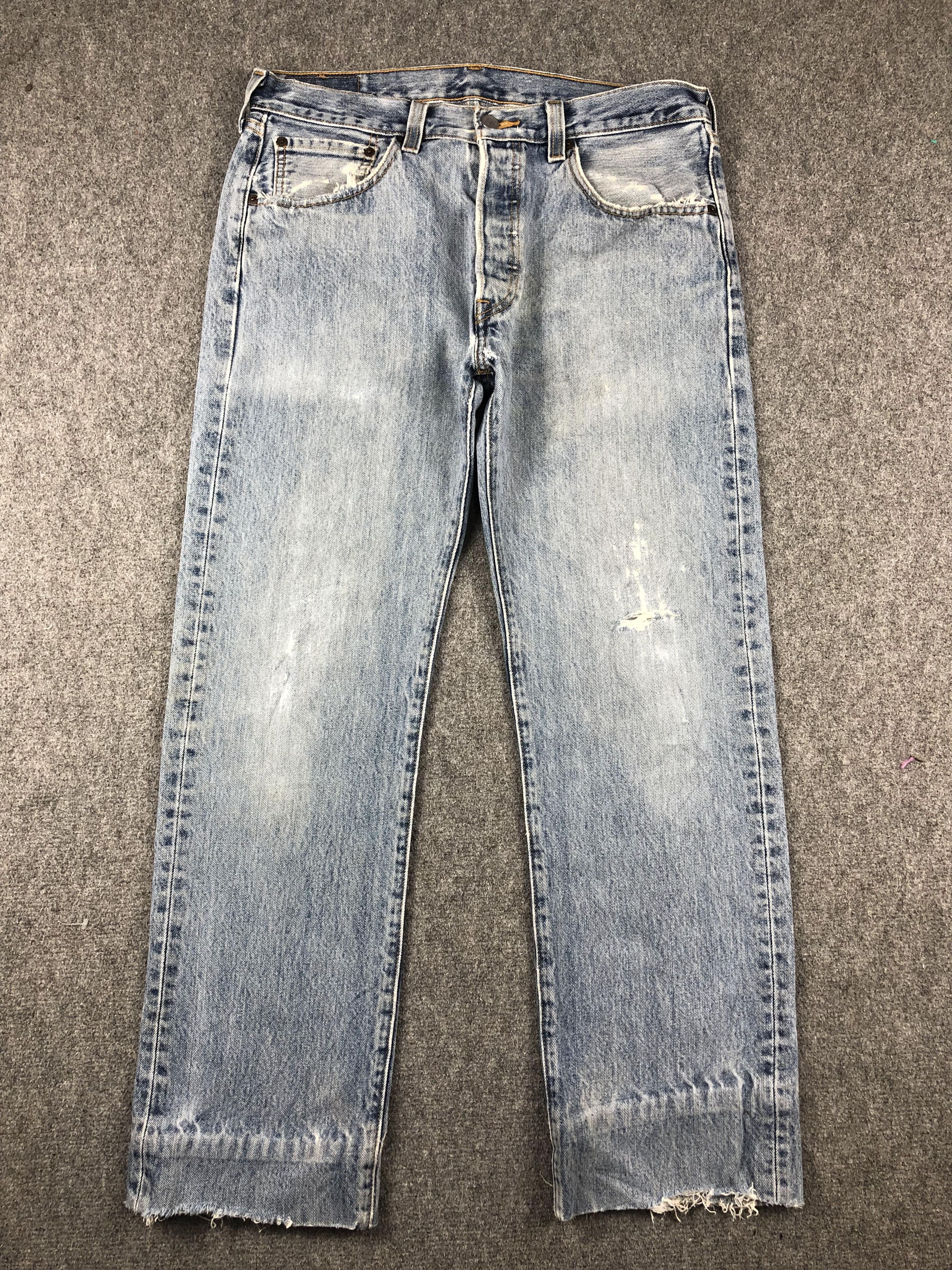 Levi's × Vintage Vintage Cropped Levis 501 Faded Blue Jeans DP2235 Size US 33 - 1 Thumbnail