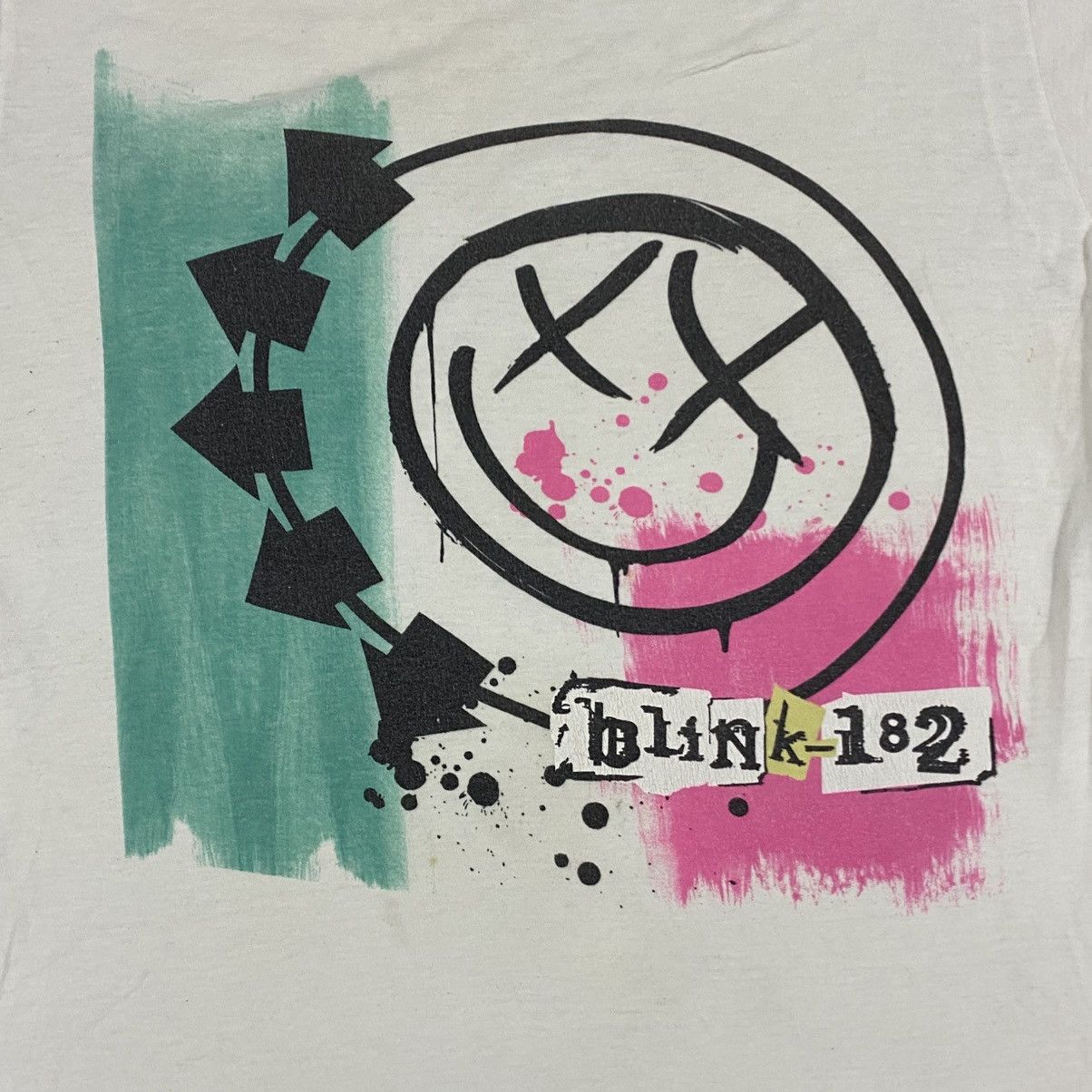 Band Tees × Tultex × Vintage Pop punk band blink 182 album art Size US M / EU 48-50 / 2 - 2 Thumbnail